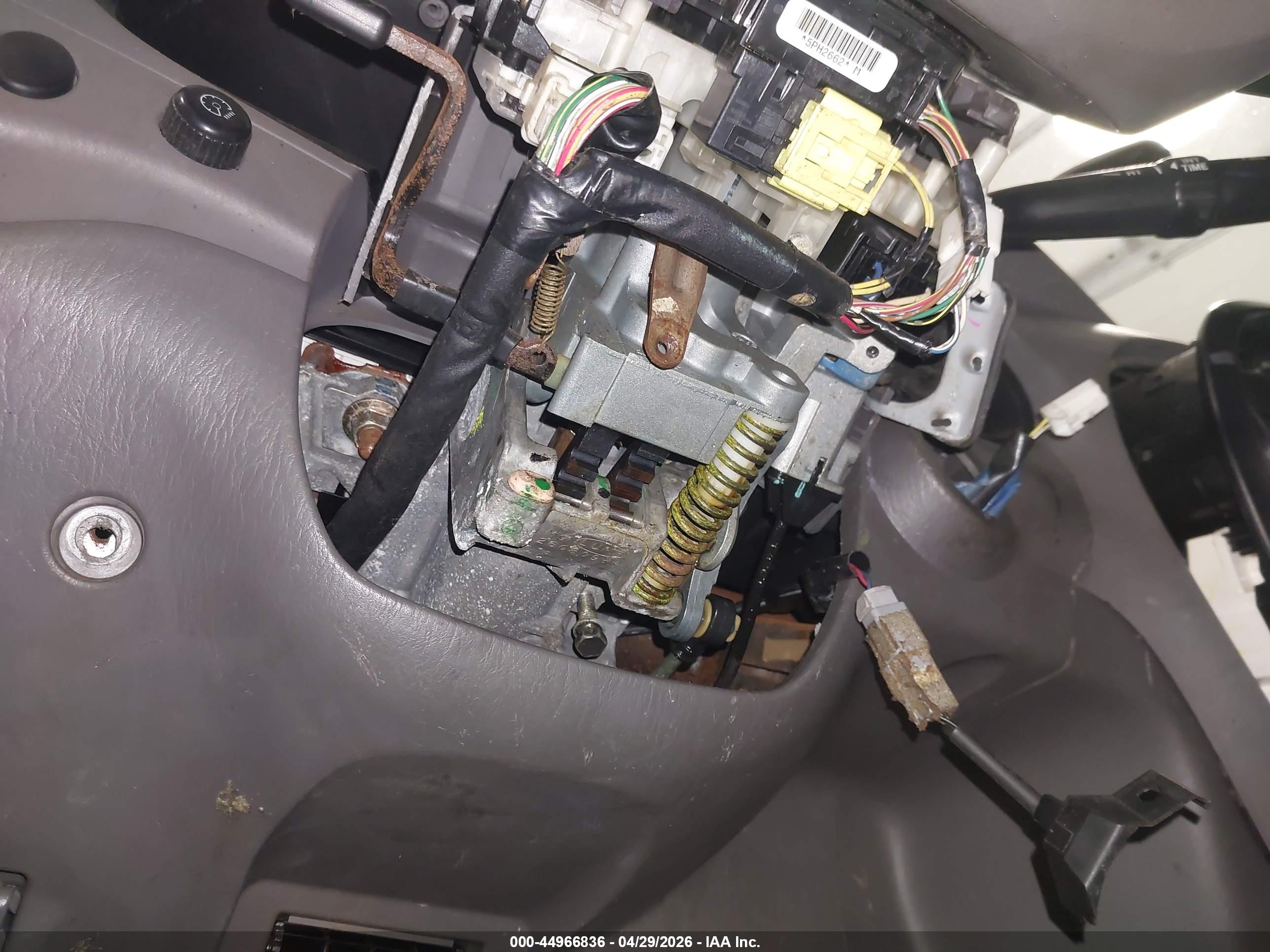 TOYOTA TUNDRA image 6