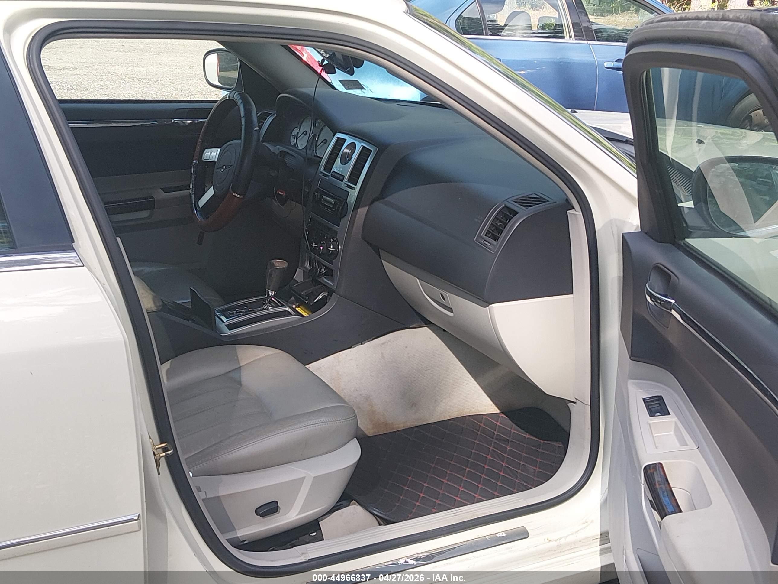 CHRYSLER 300C image 5