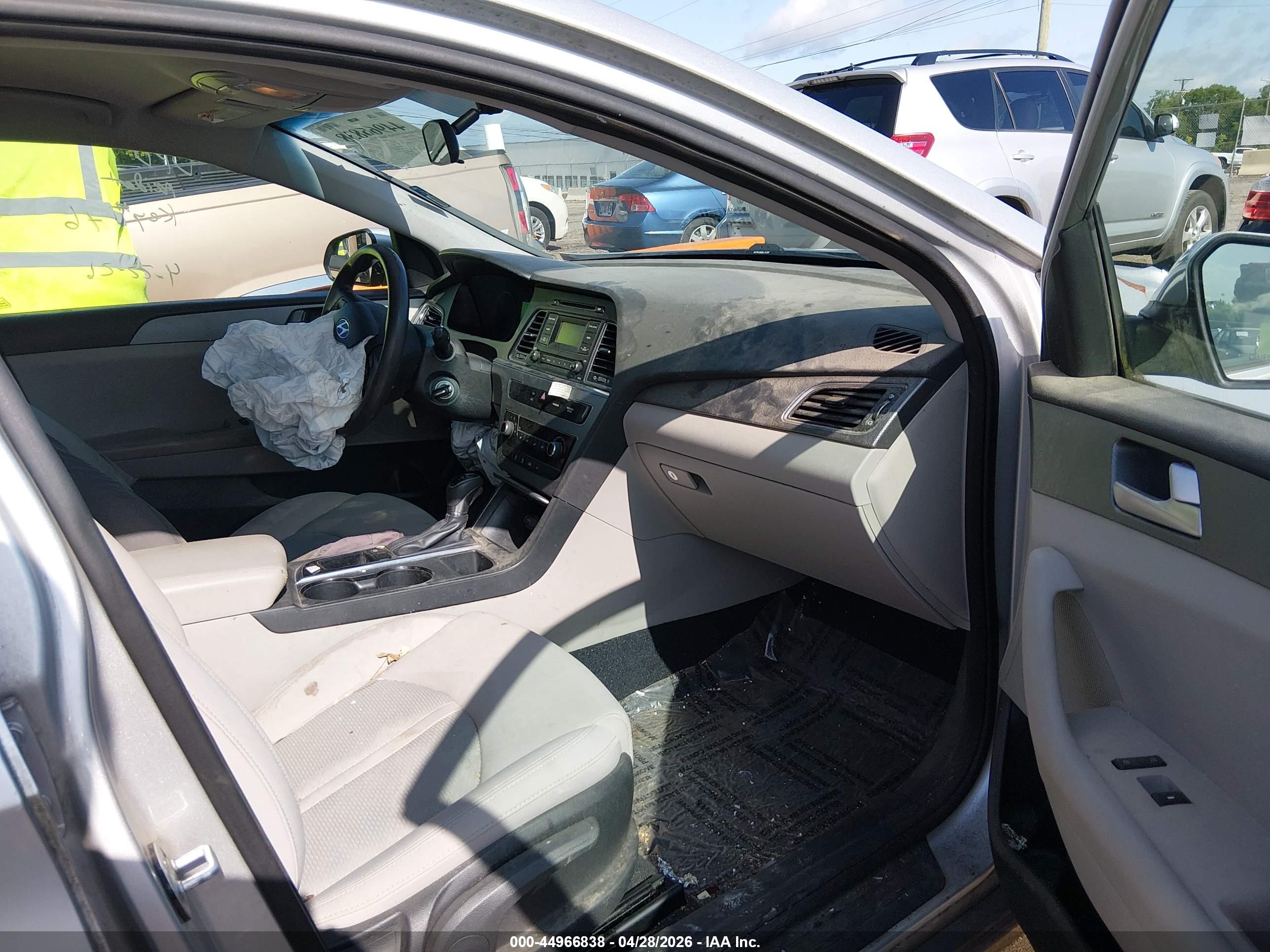 HYUNDAI SONATA image 5