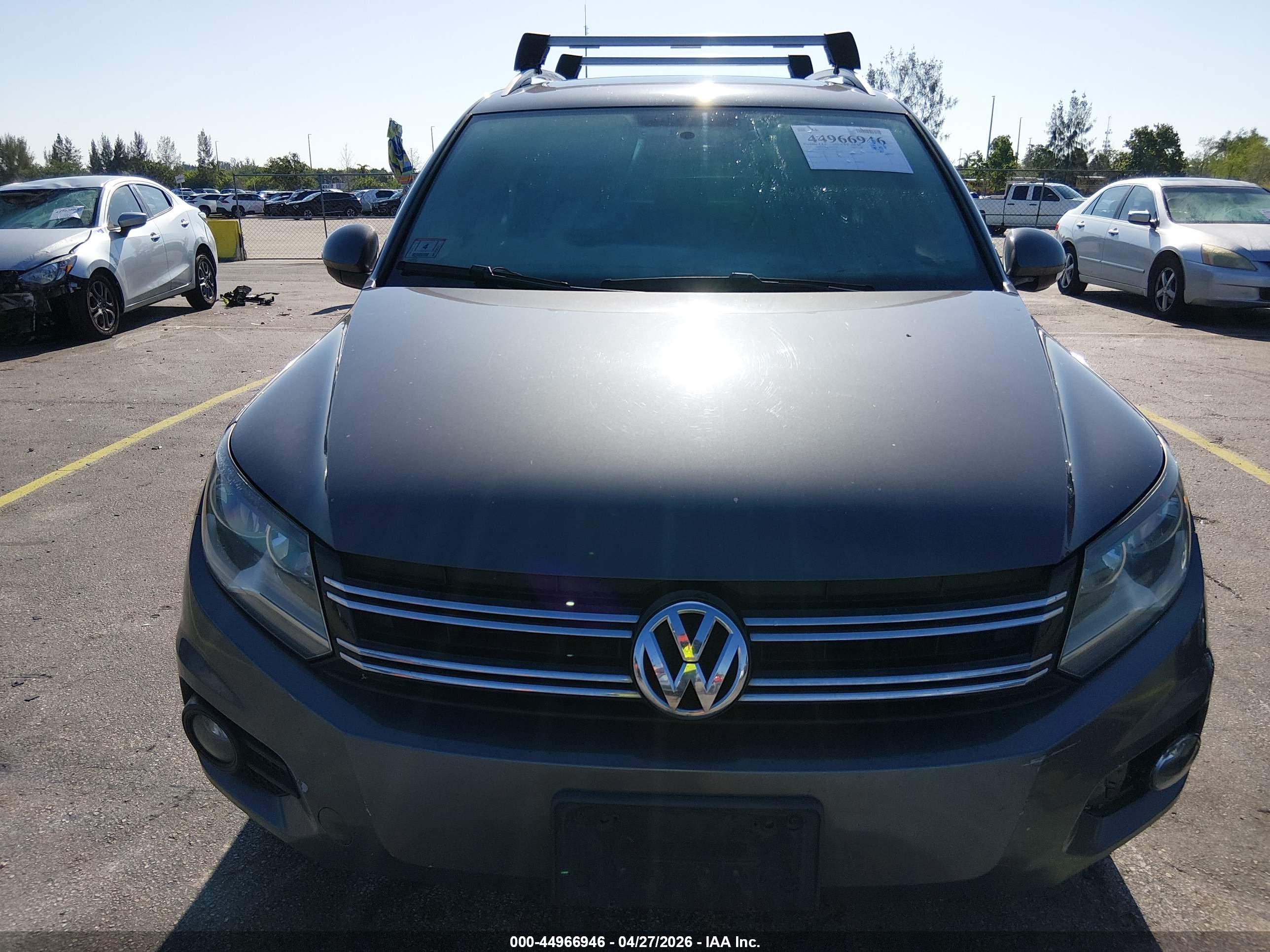 VOLKSWAGEN TIGUAN image 6