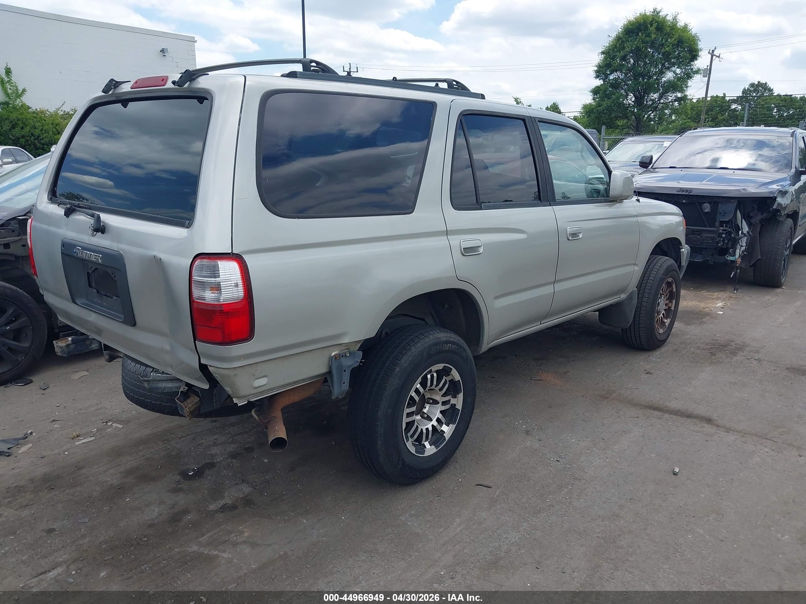 TOYOTA 4RUNNER image 4
