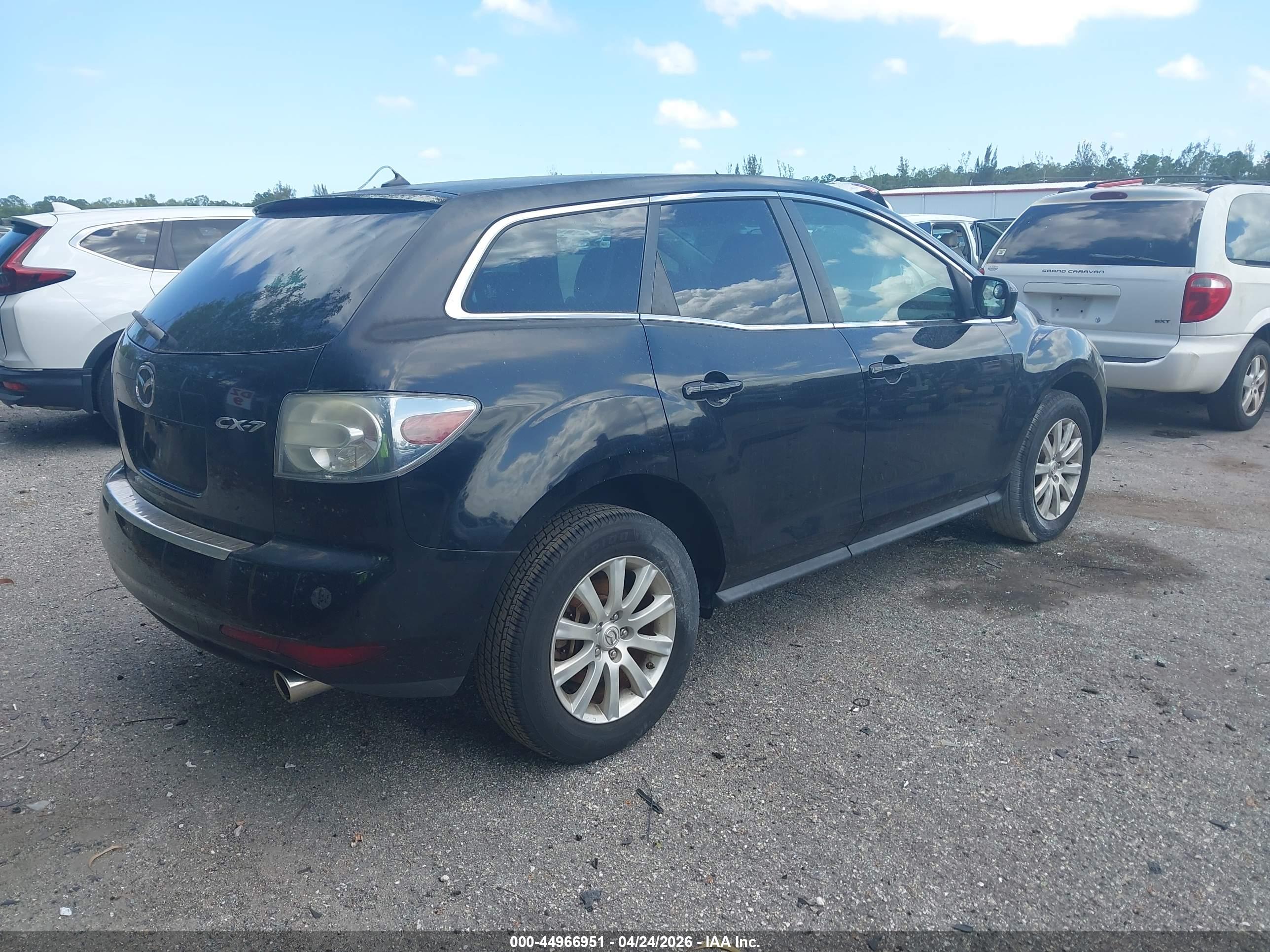 MAZDA CX-7 image 4