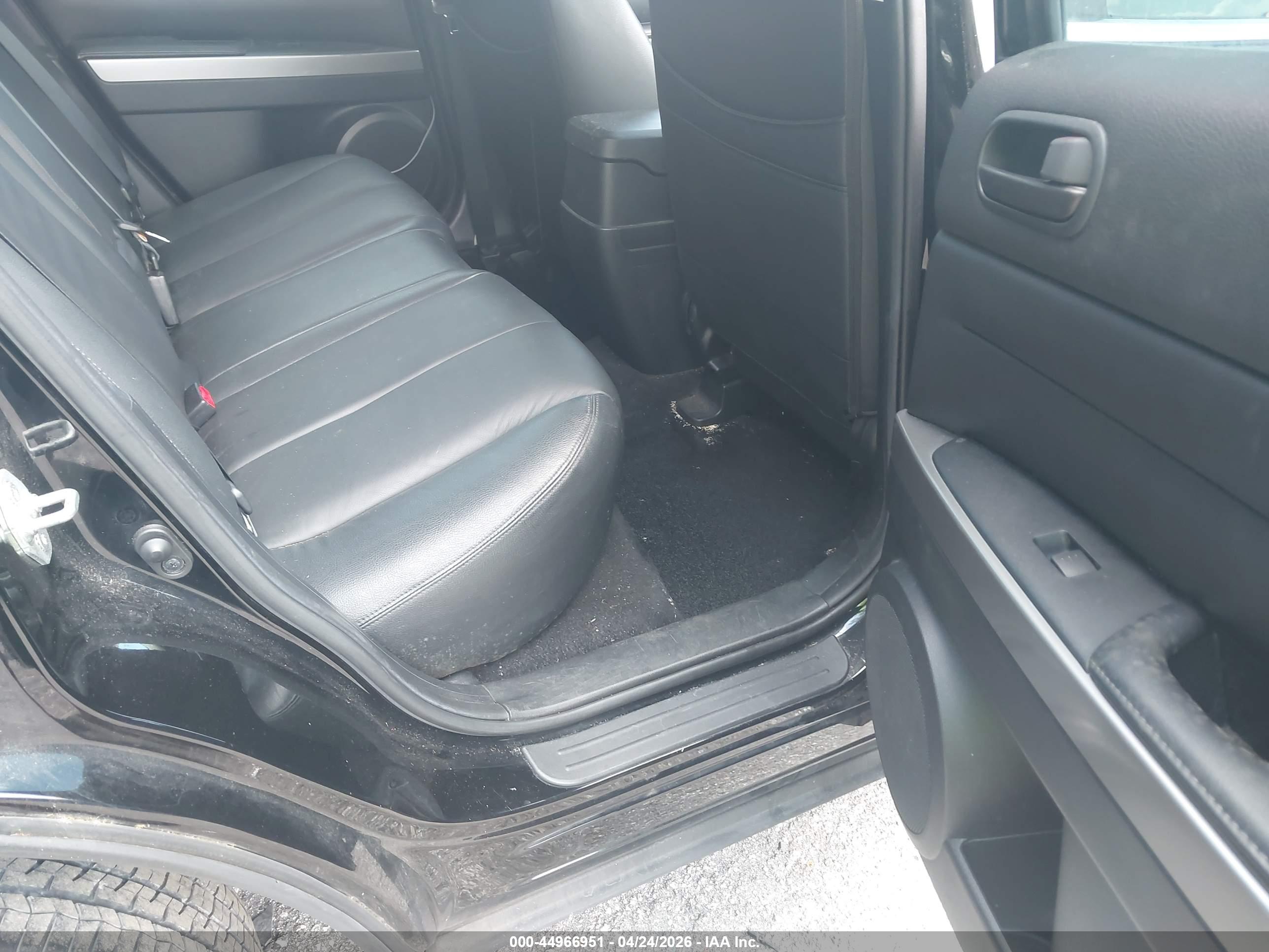 MAZDA CX-7 image 8