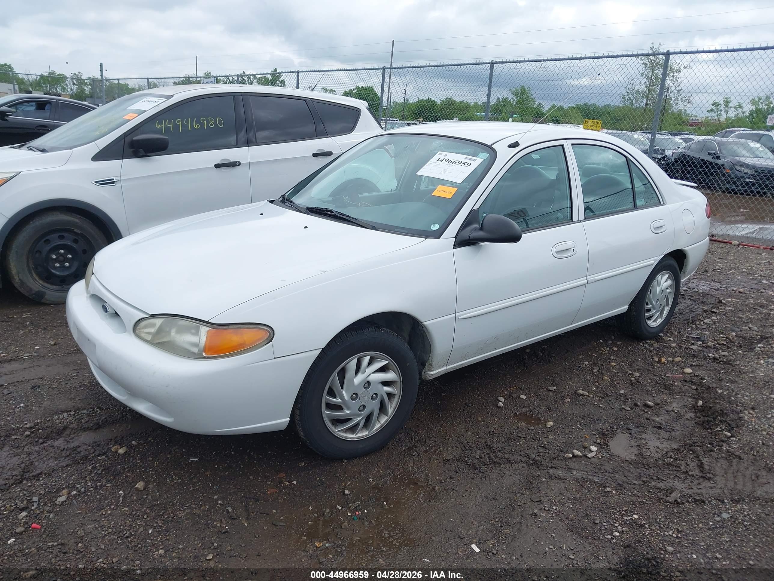 FORD ESCORT image 2