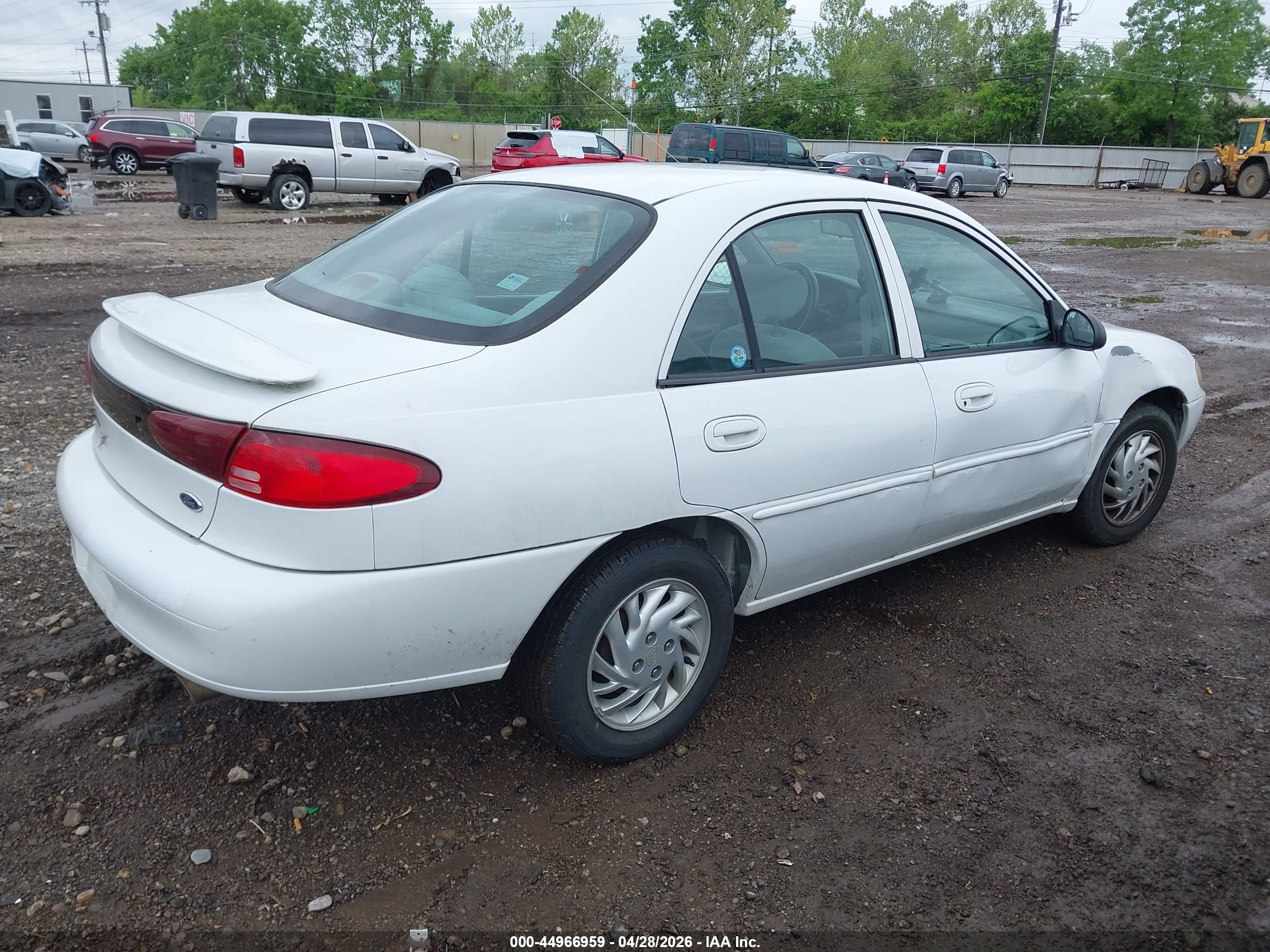 FORD ESCORT image 4
