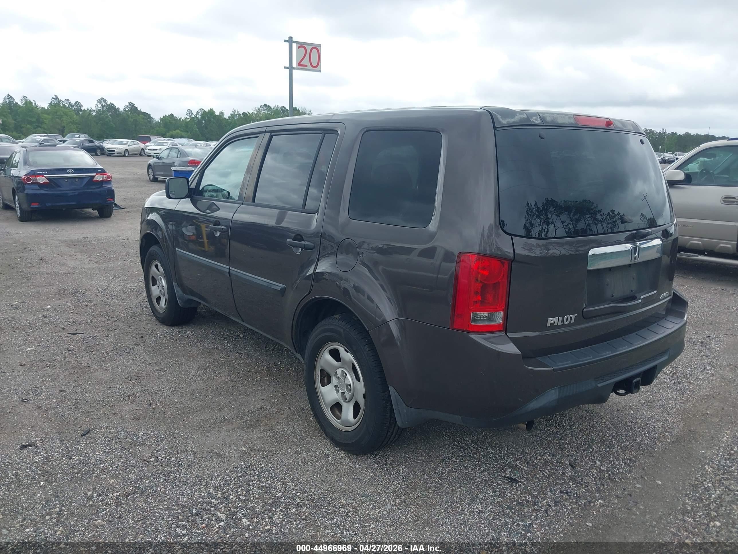 HONDA PILOT image 3