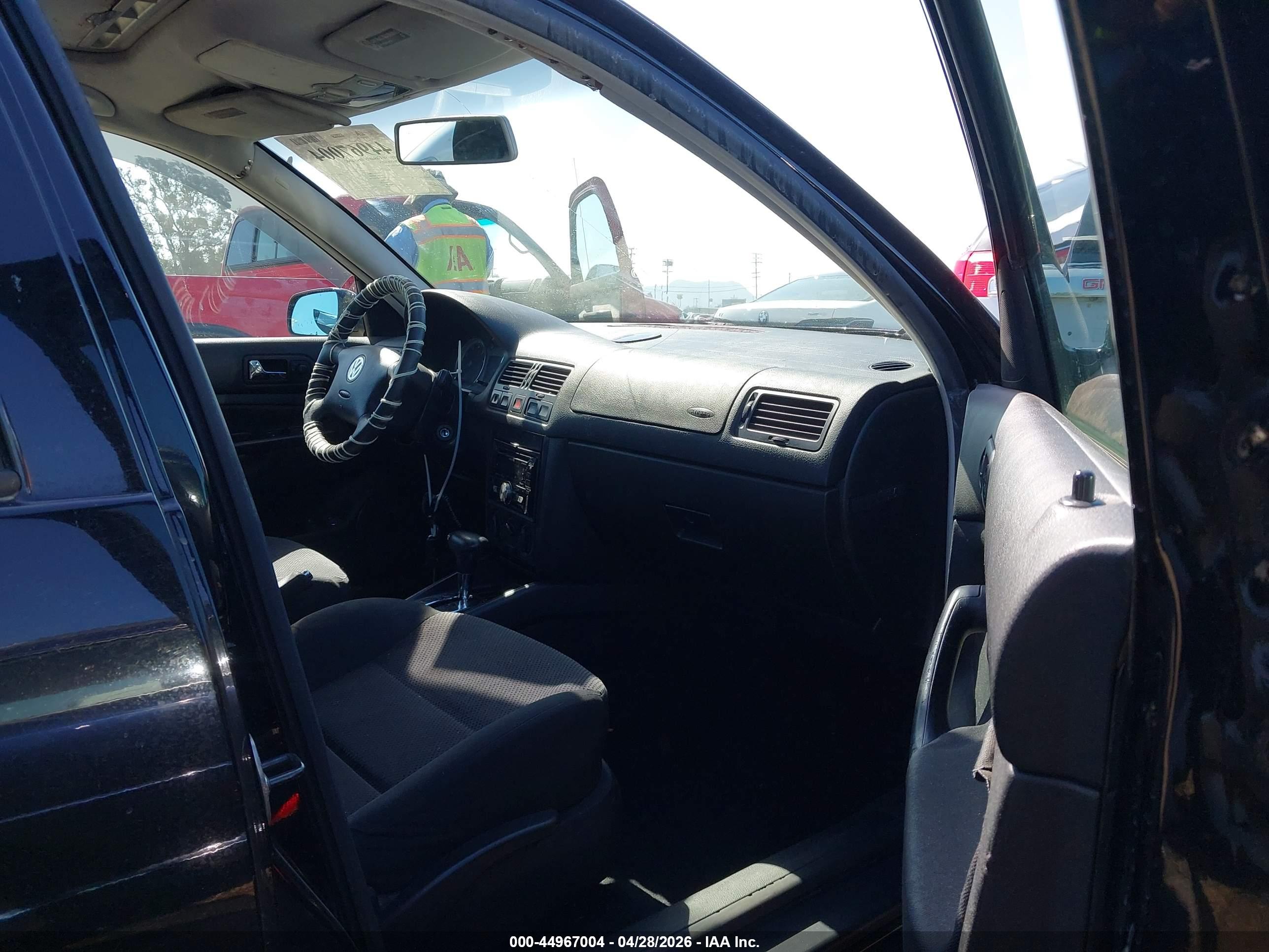 VOLKSWAGEN JETTA image 5