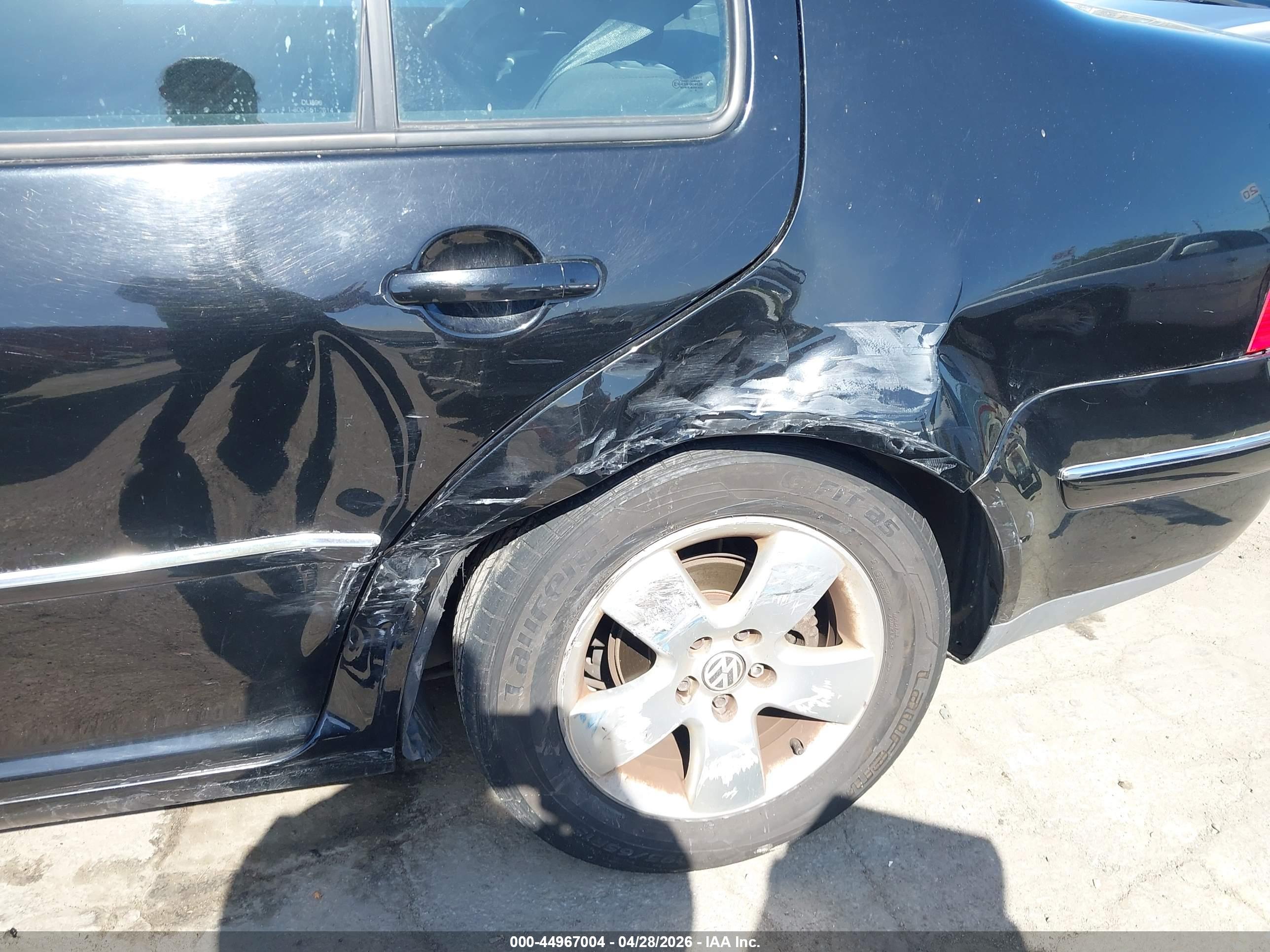 VOLKSWAGEN JETTA image 6