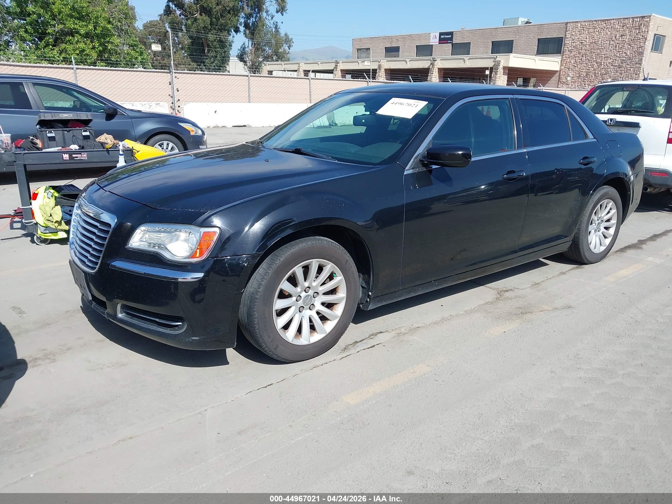 CHRYSLER 300 image 2