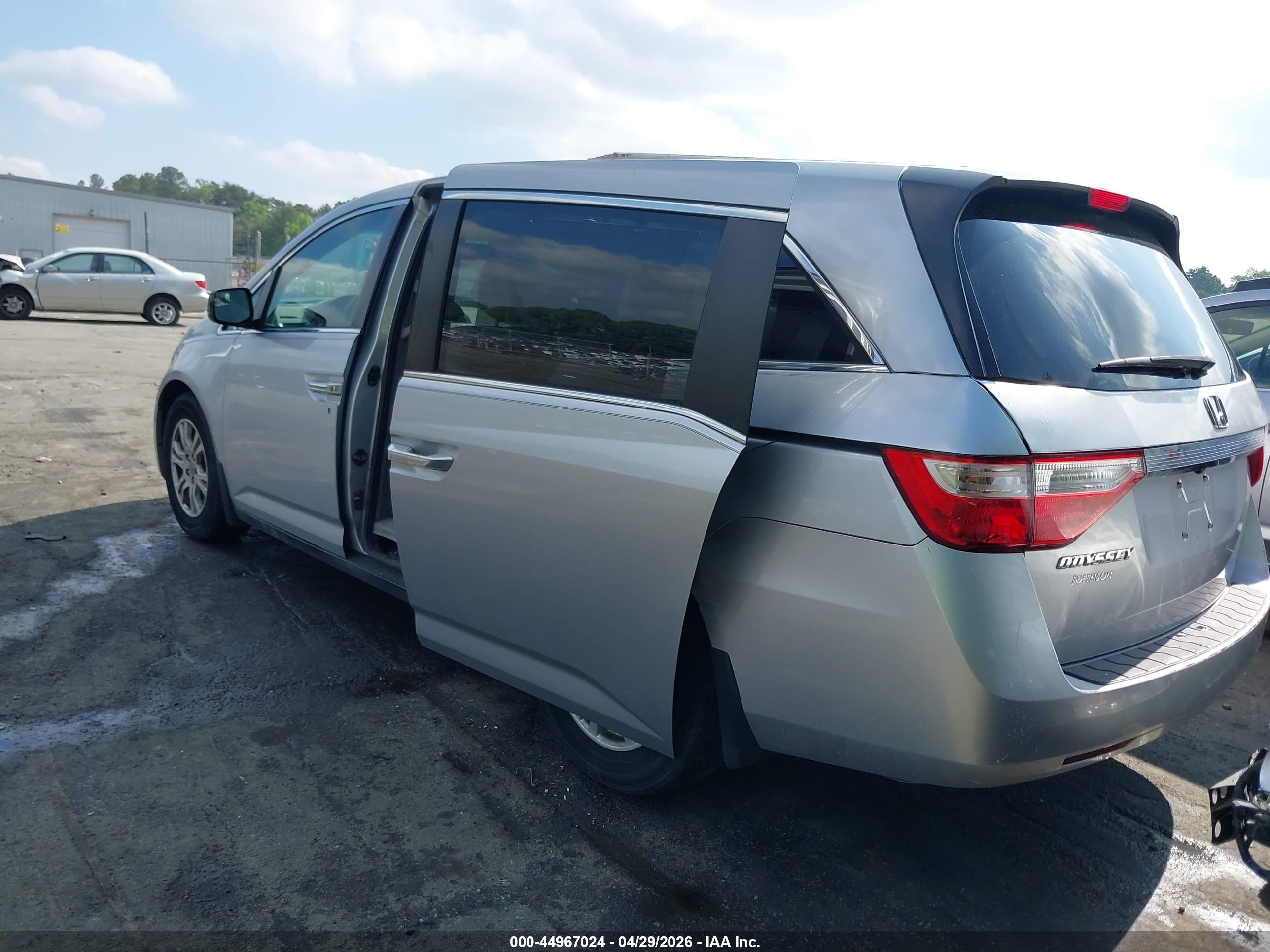 HONDA ODYSSEY image 3