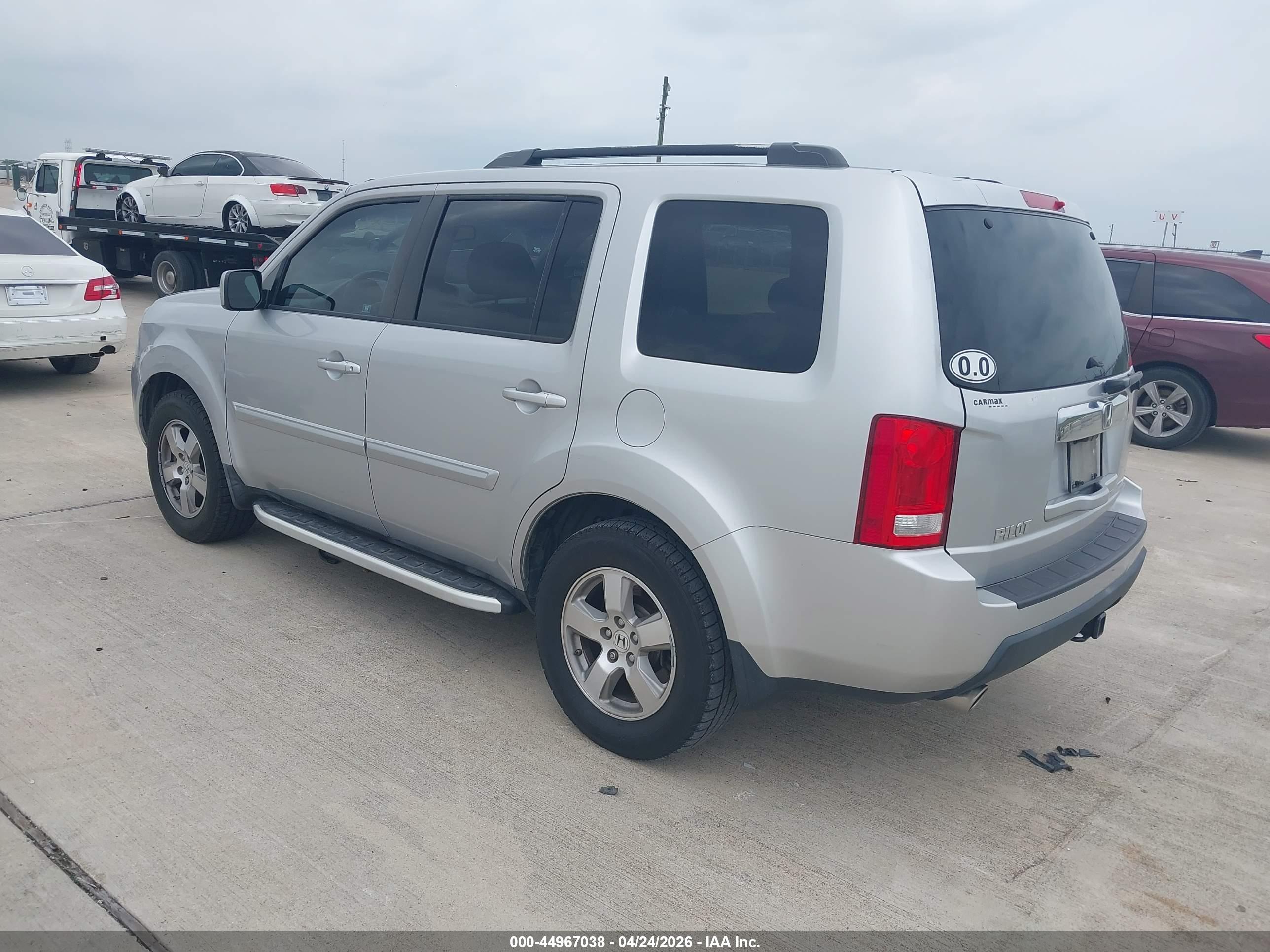 HONDA PILOT image 3