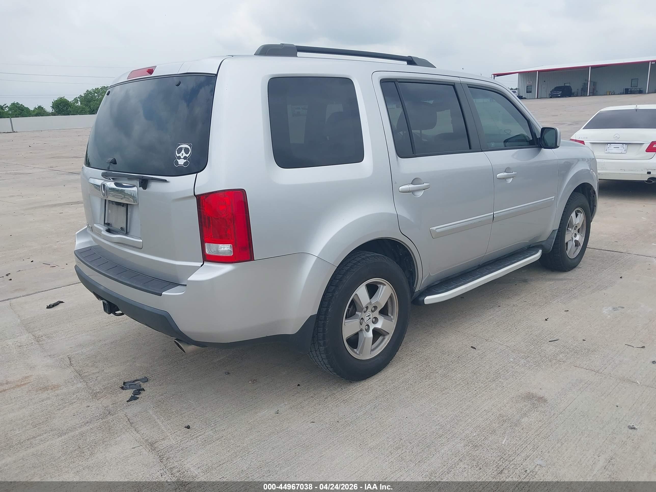 HONDA PILOT image 4