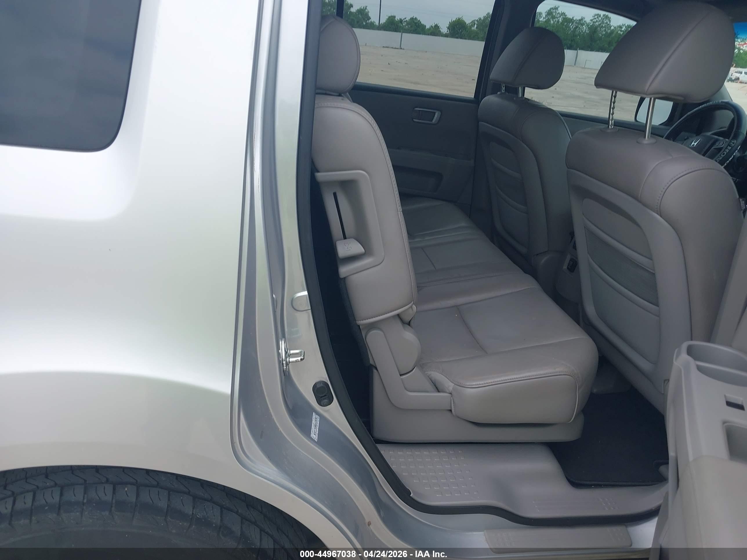 HONDA PILOT image 8