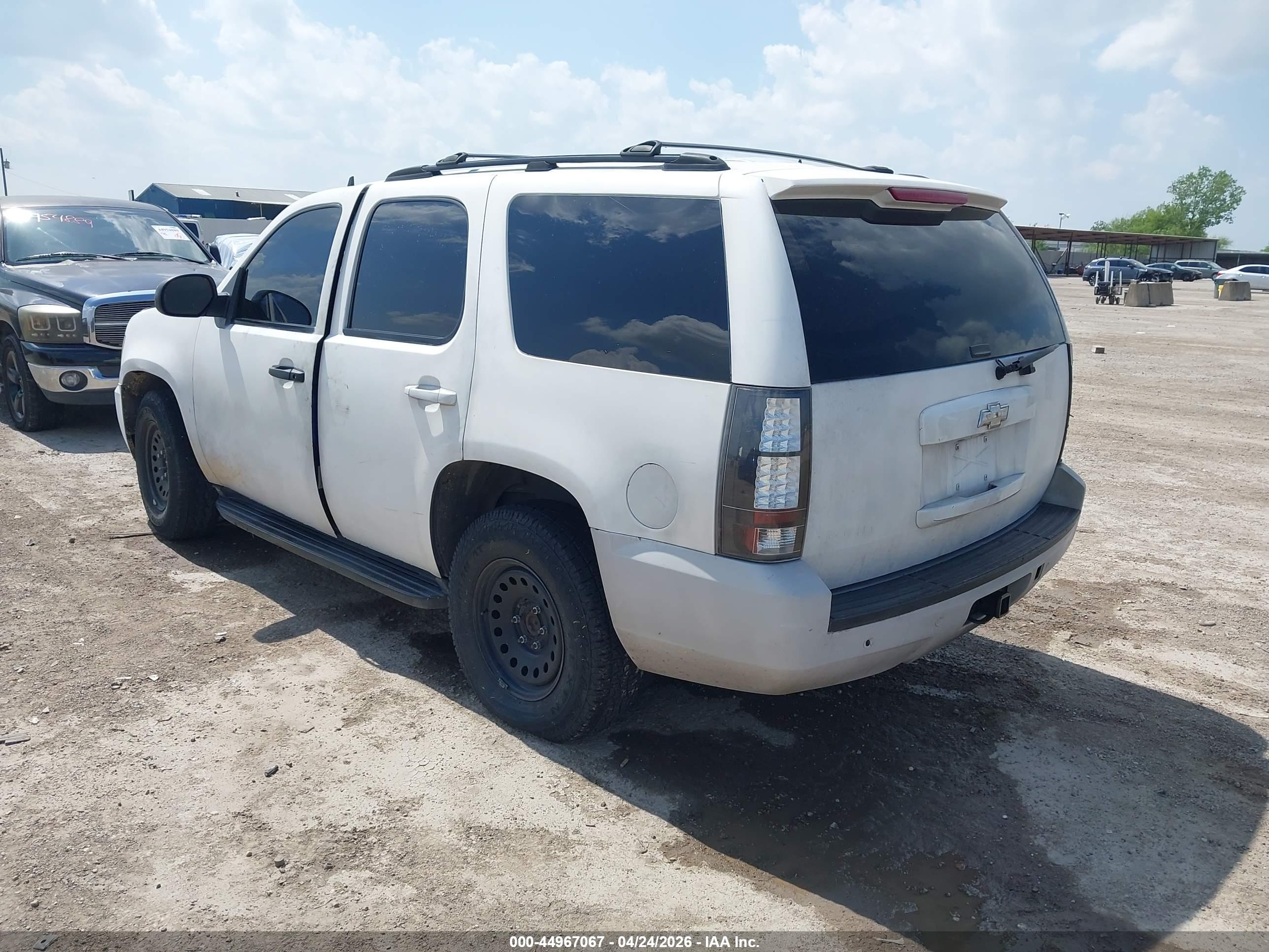 CHEVROLET TAHOE image 3