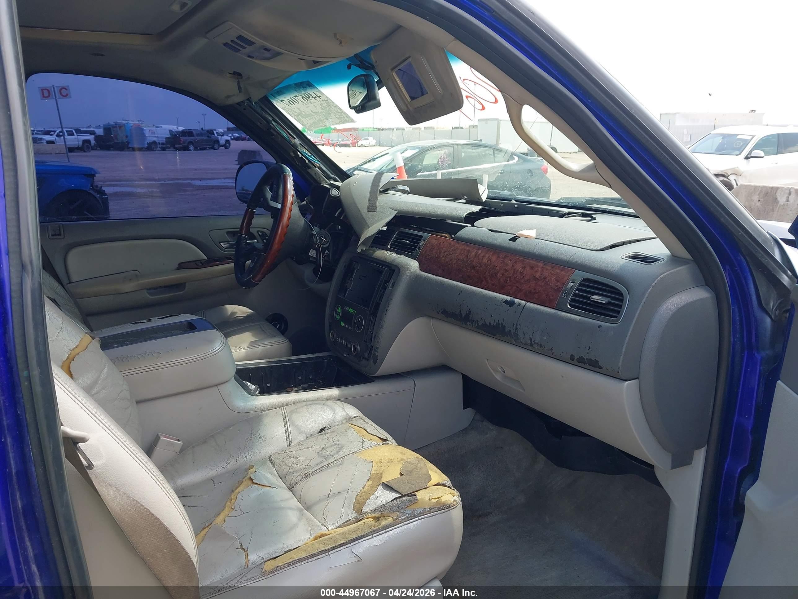 CHEVROLET TAHOE image 5