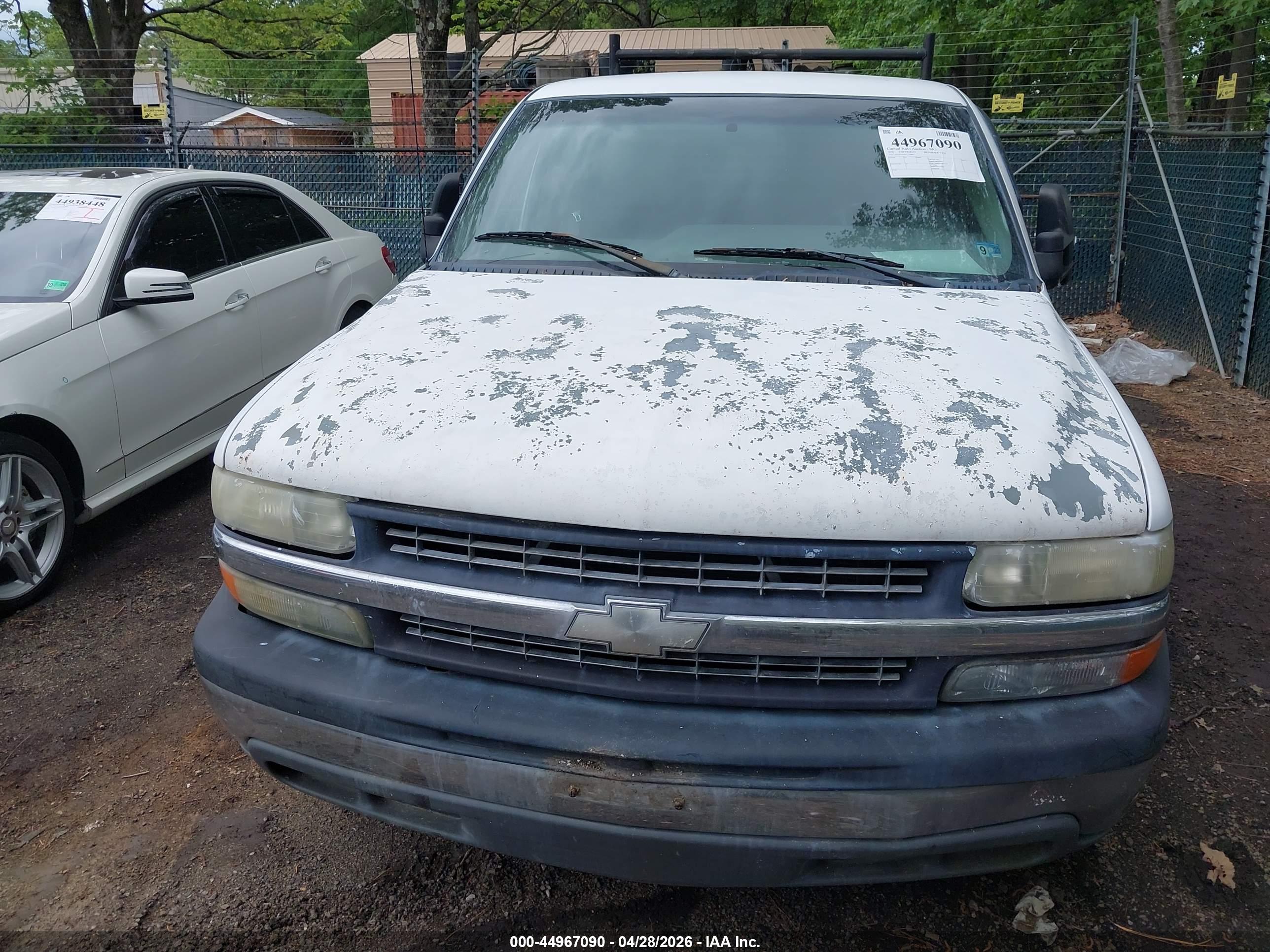 CHEVROLET SILVERADO image 6