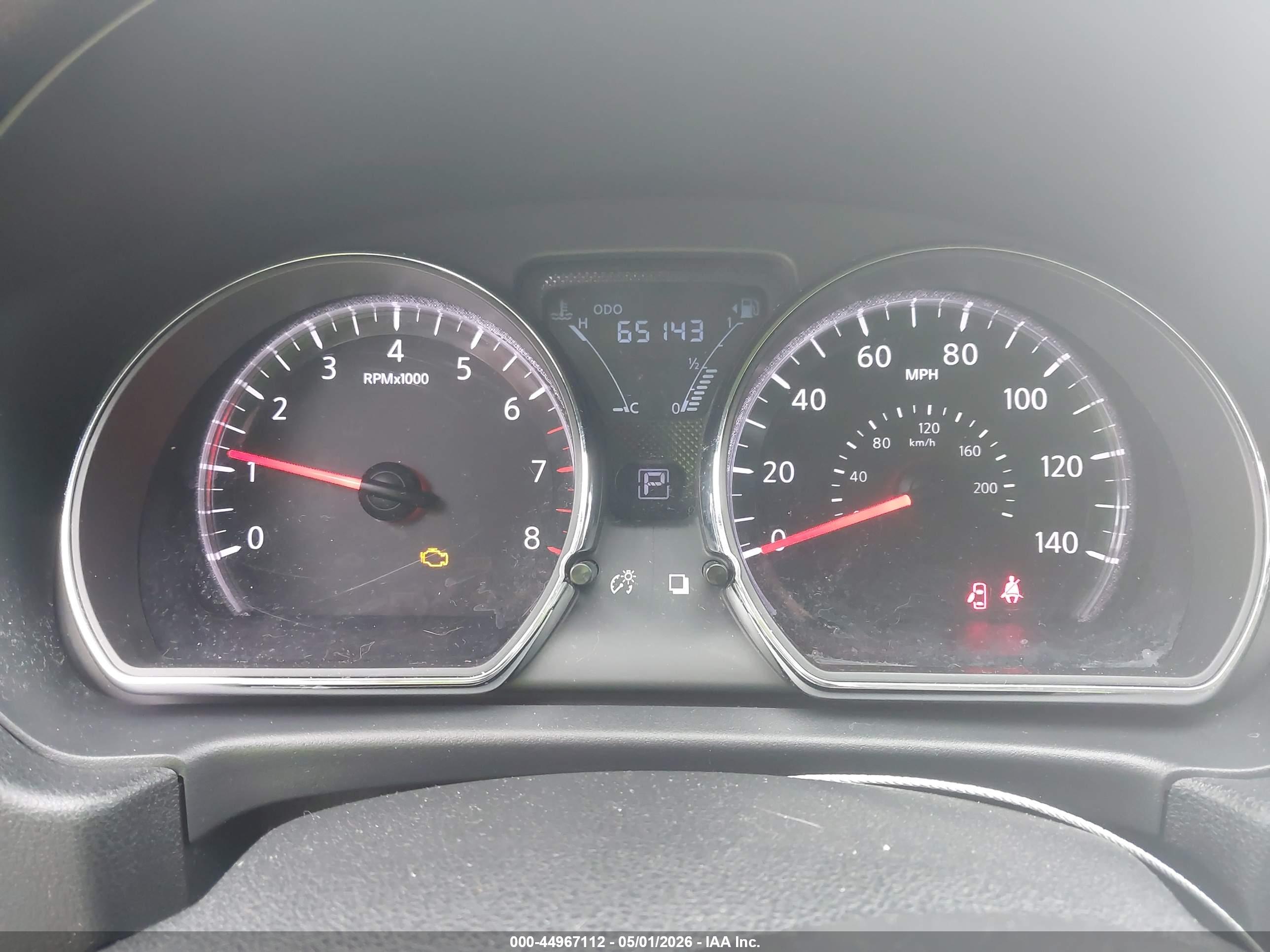 NISSAN VERSA image 7