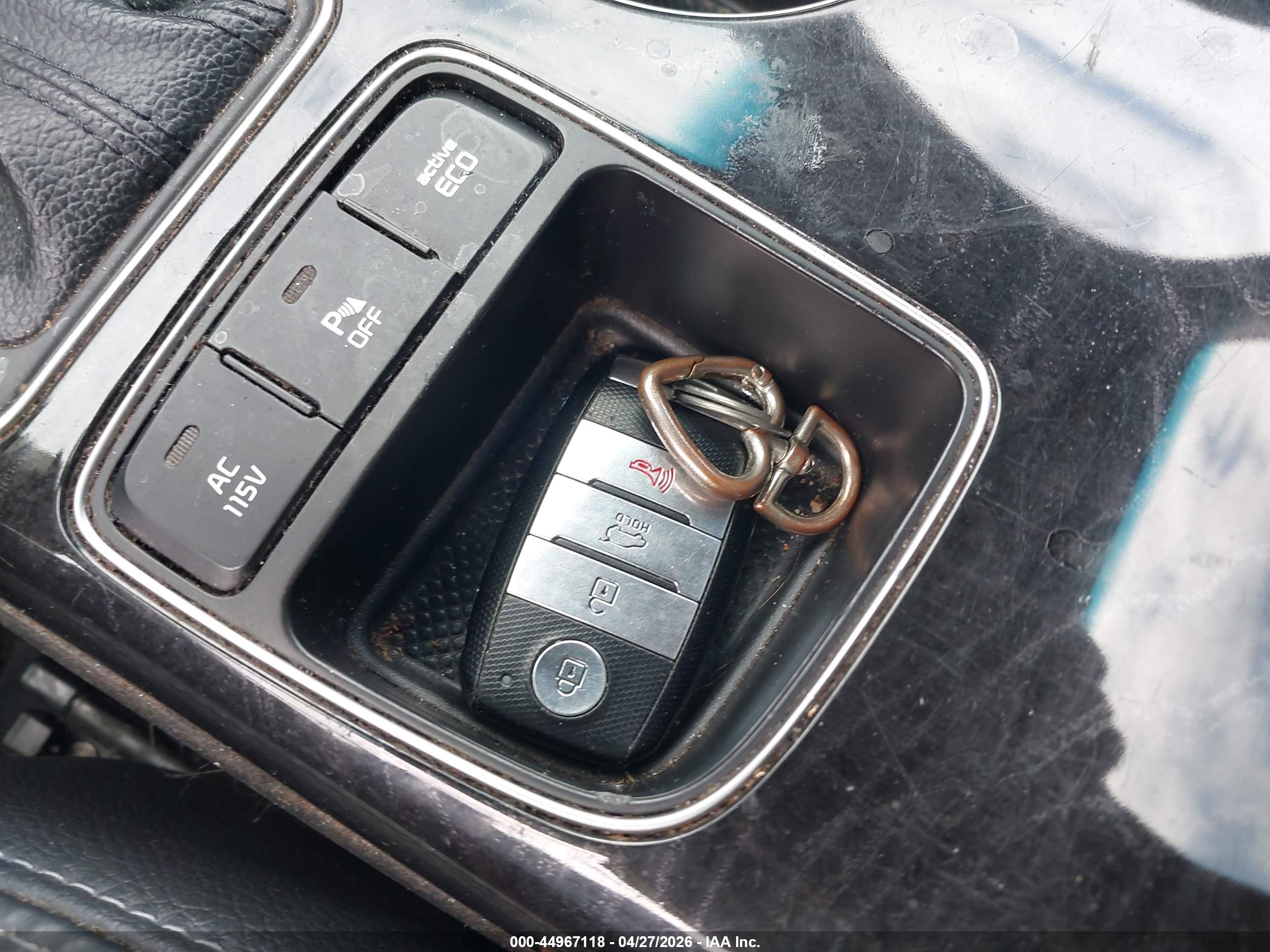 KIA SORENTO image 11