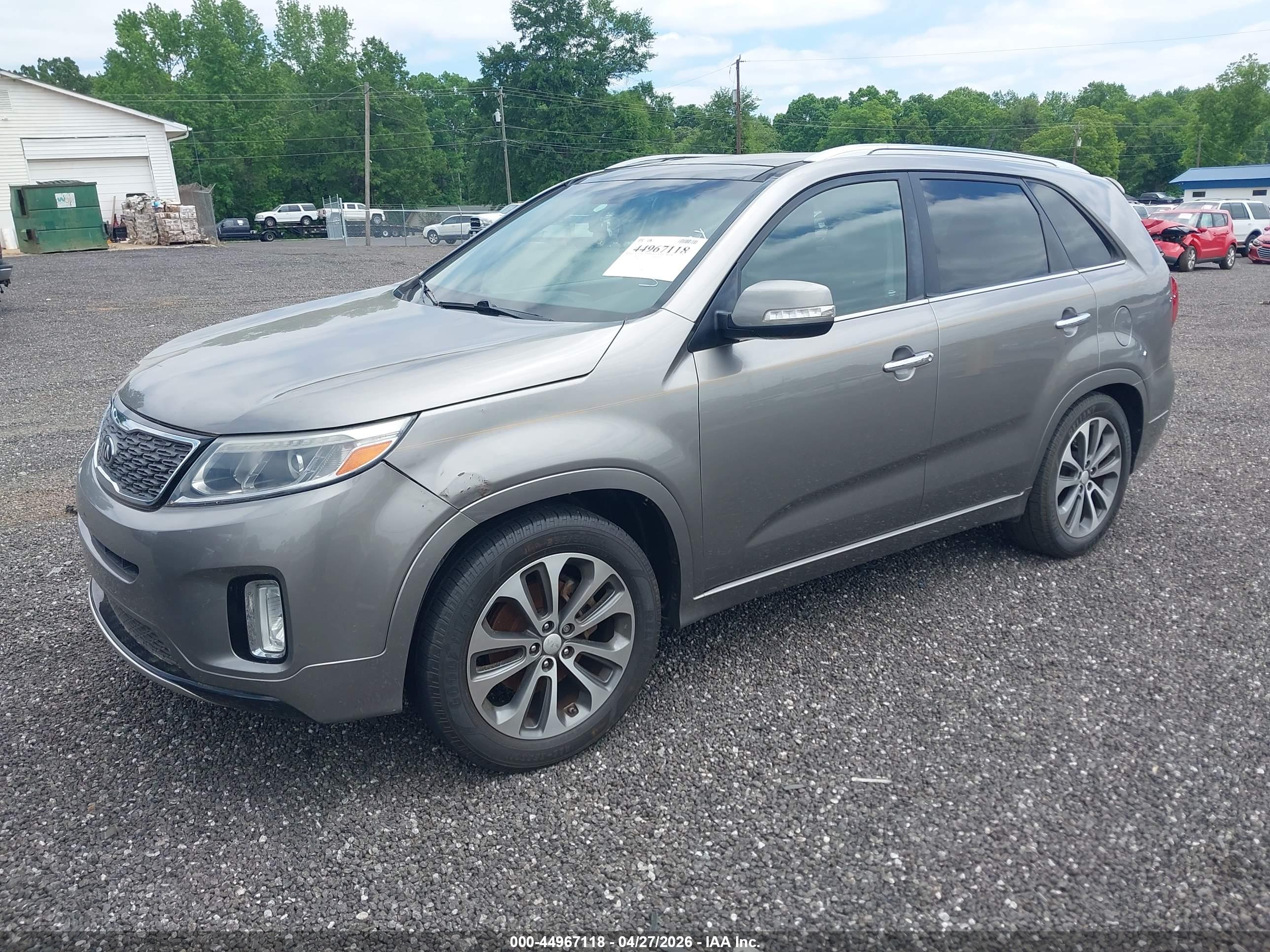 KIA SORENTO image 2