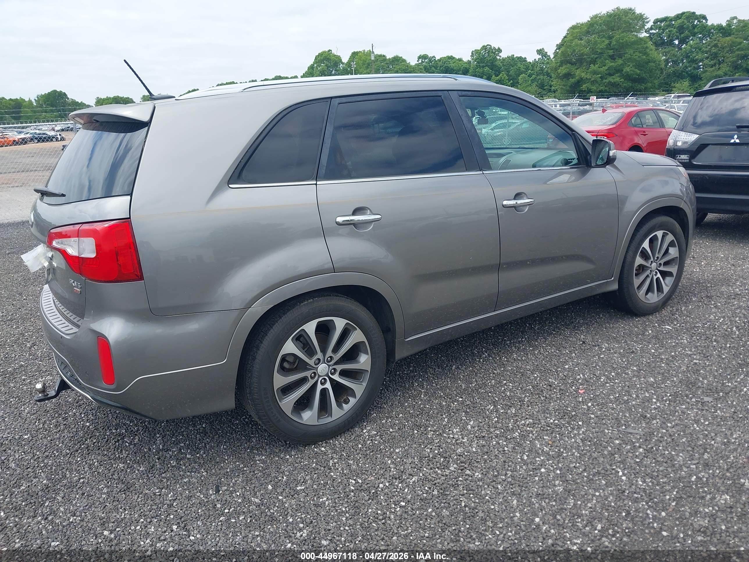 KIA SORENTO image 4