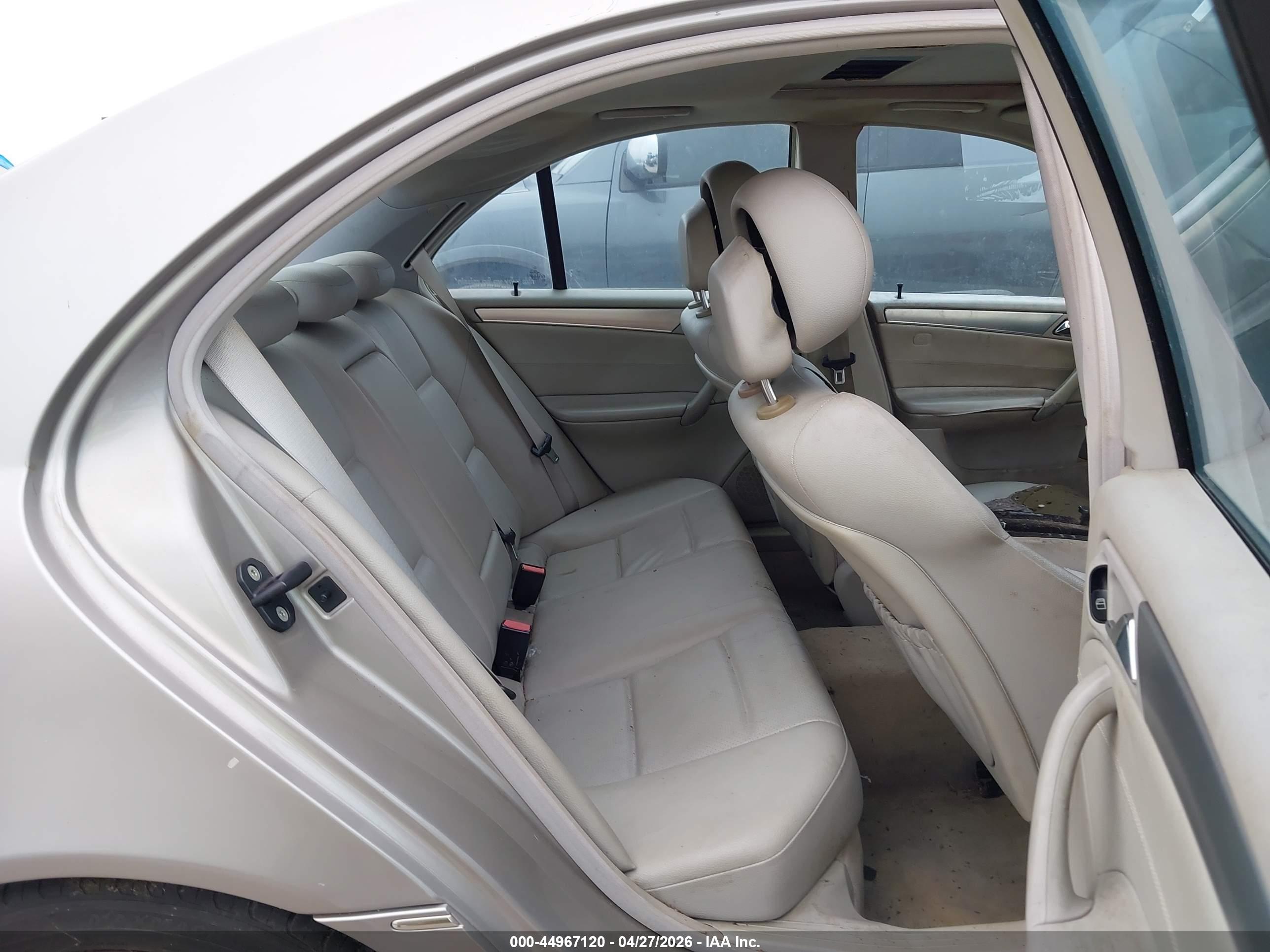 MERCEDES-BENZ C image 8