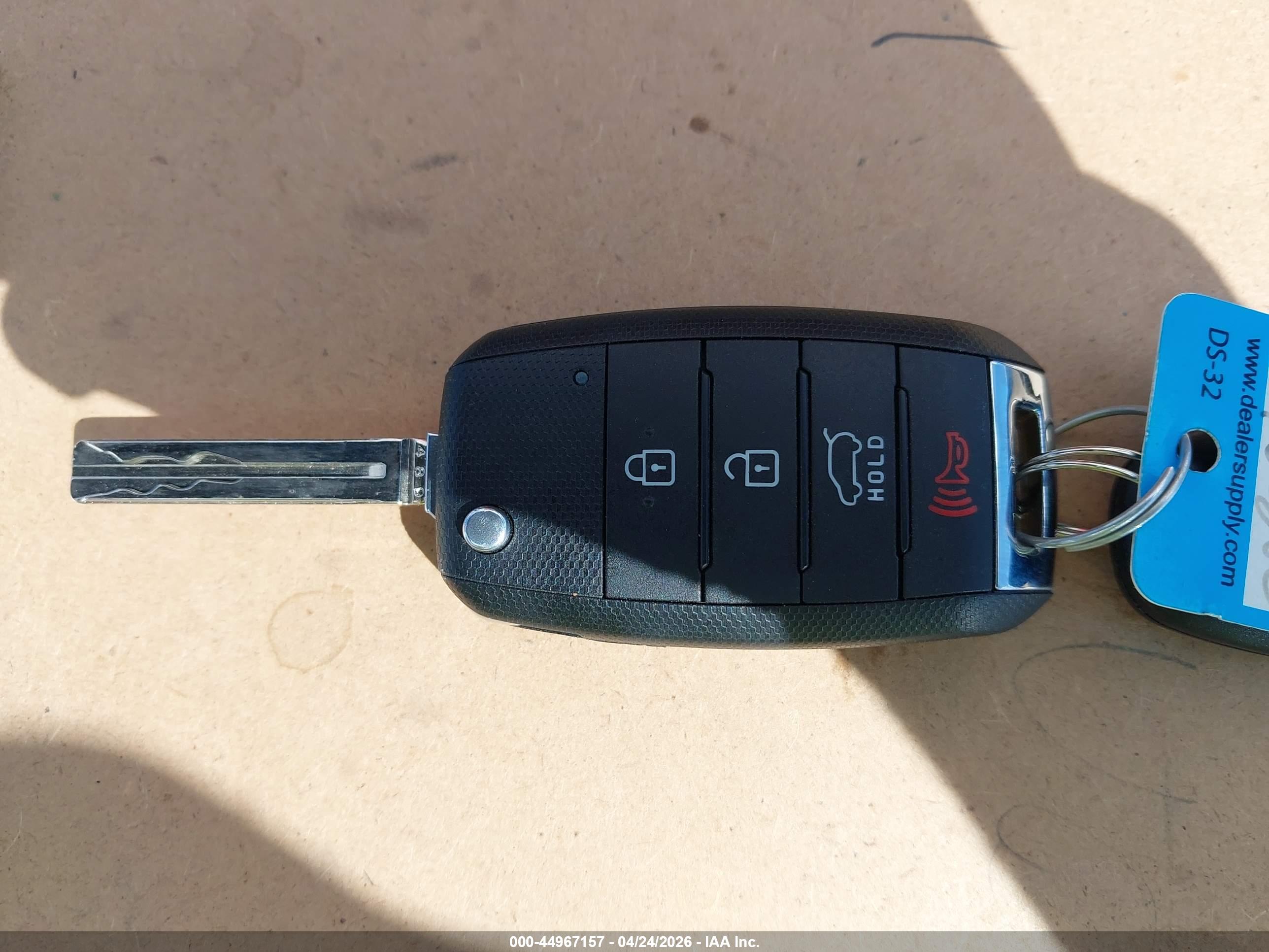 KIA SORENTO image 11