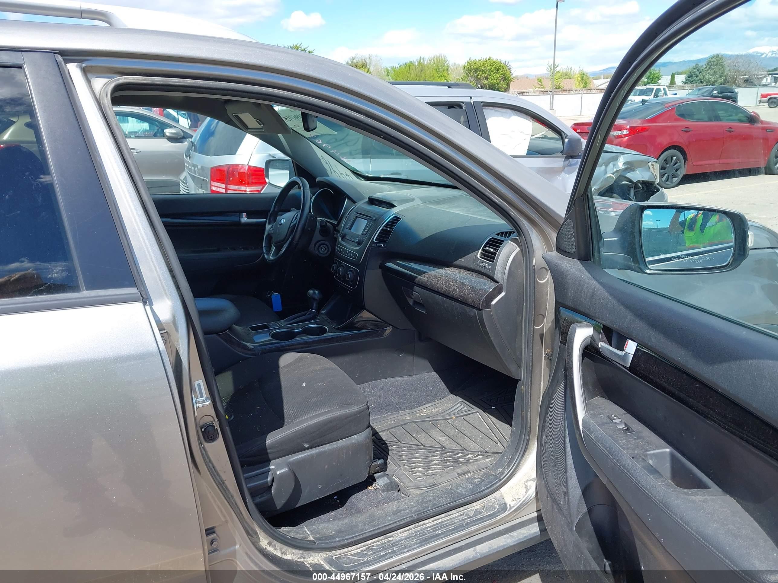KIA SORENTO image 5