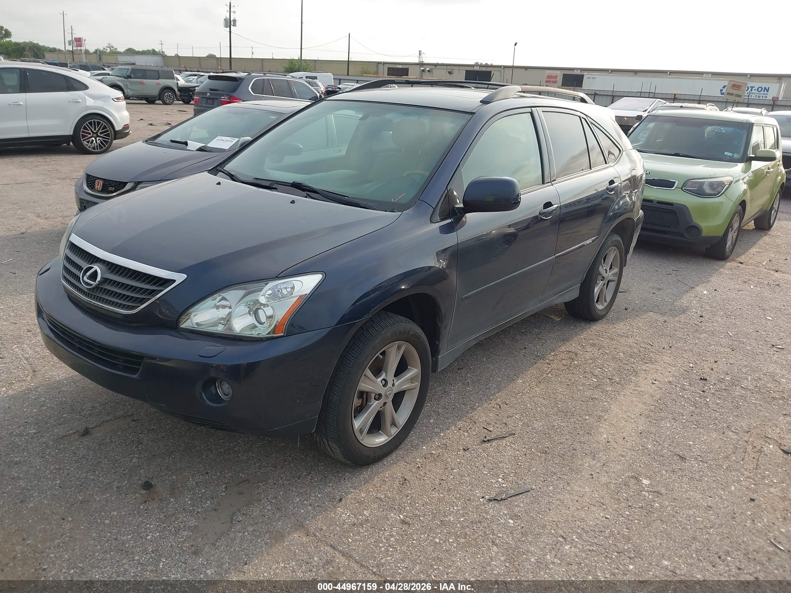 LEXUS RX image 2