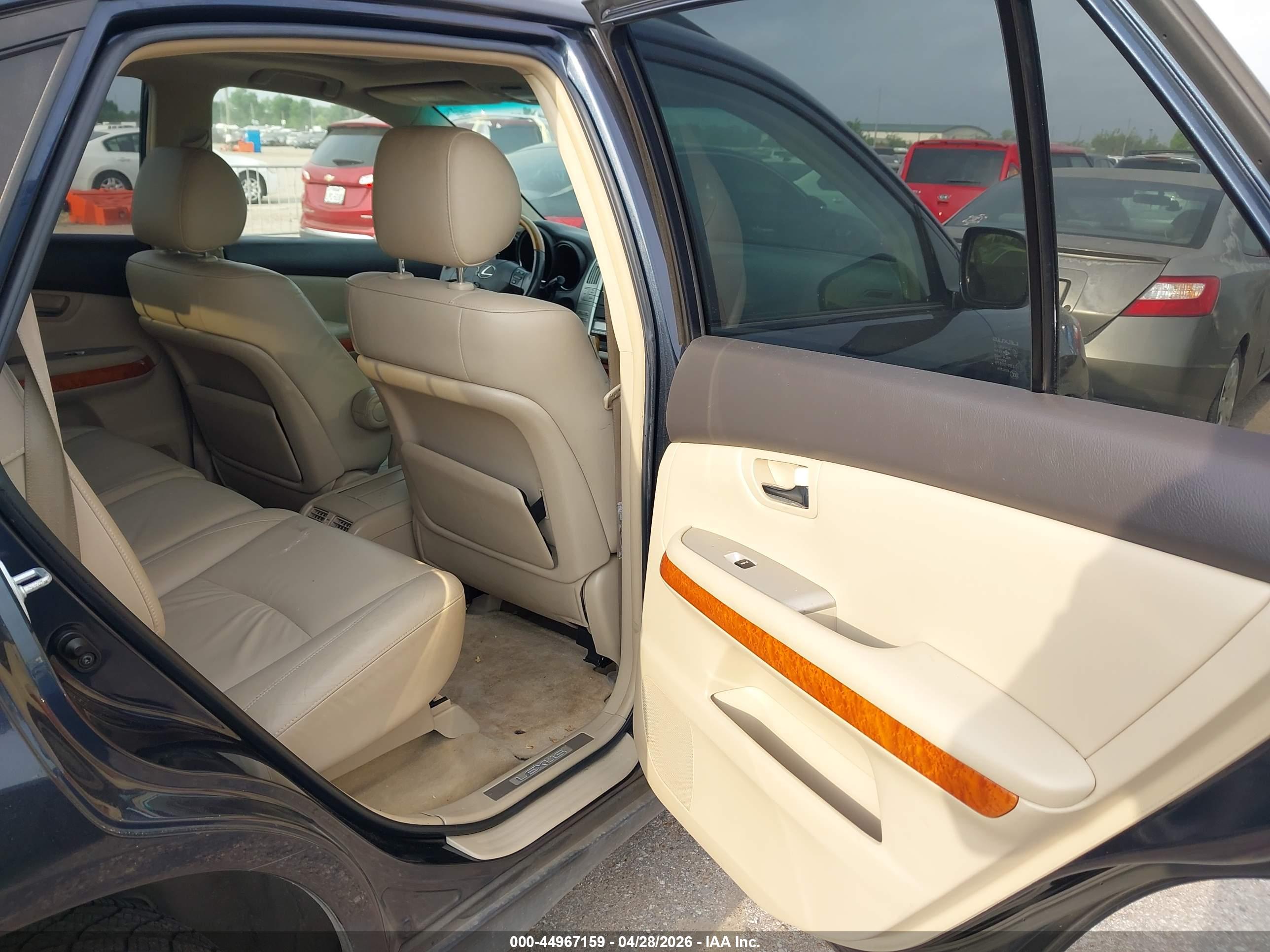 LEXUS RX image 8