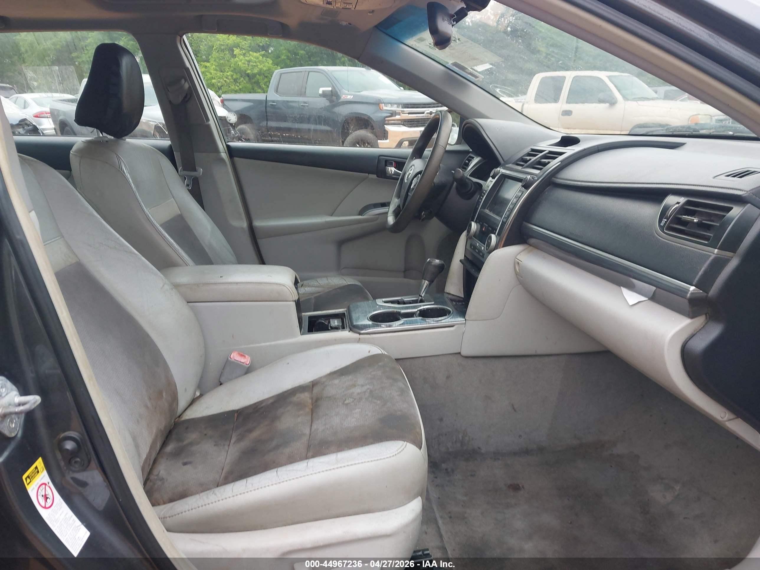 TOYOTA CAMRY image 5