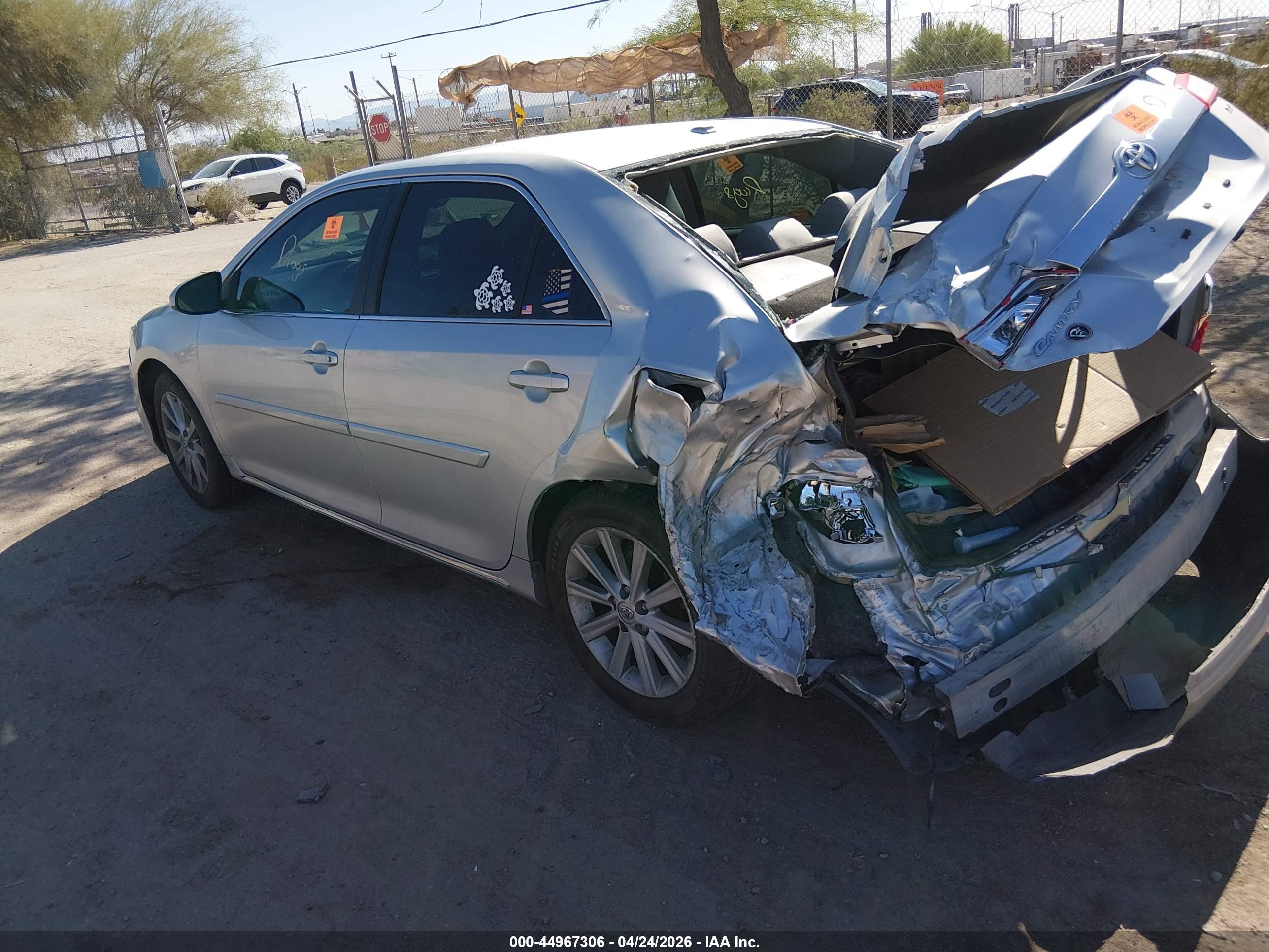 TOYOTA CAMRY image 3