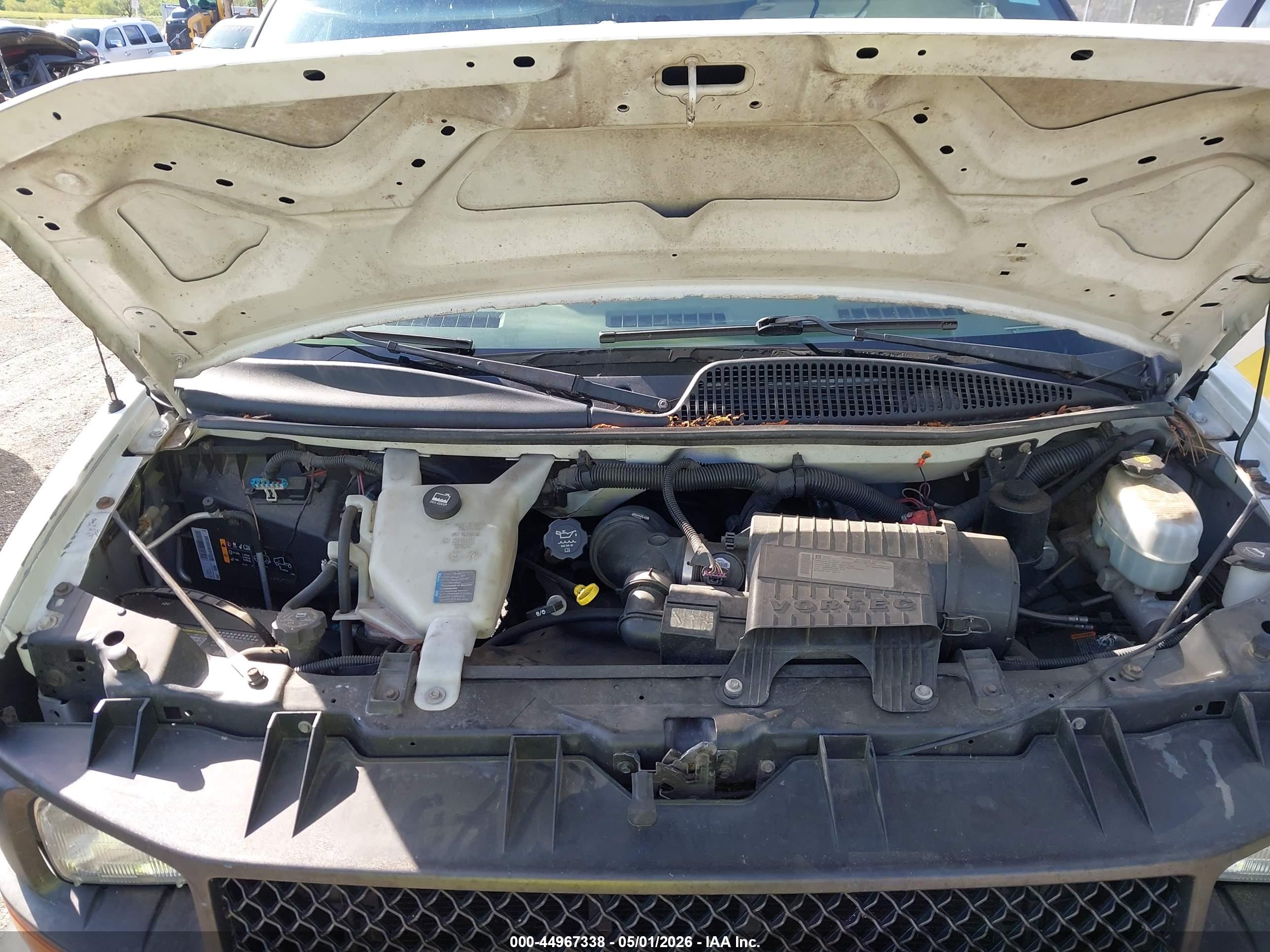 CHEVROLET EXPRESS image 10