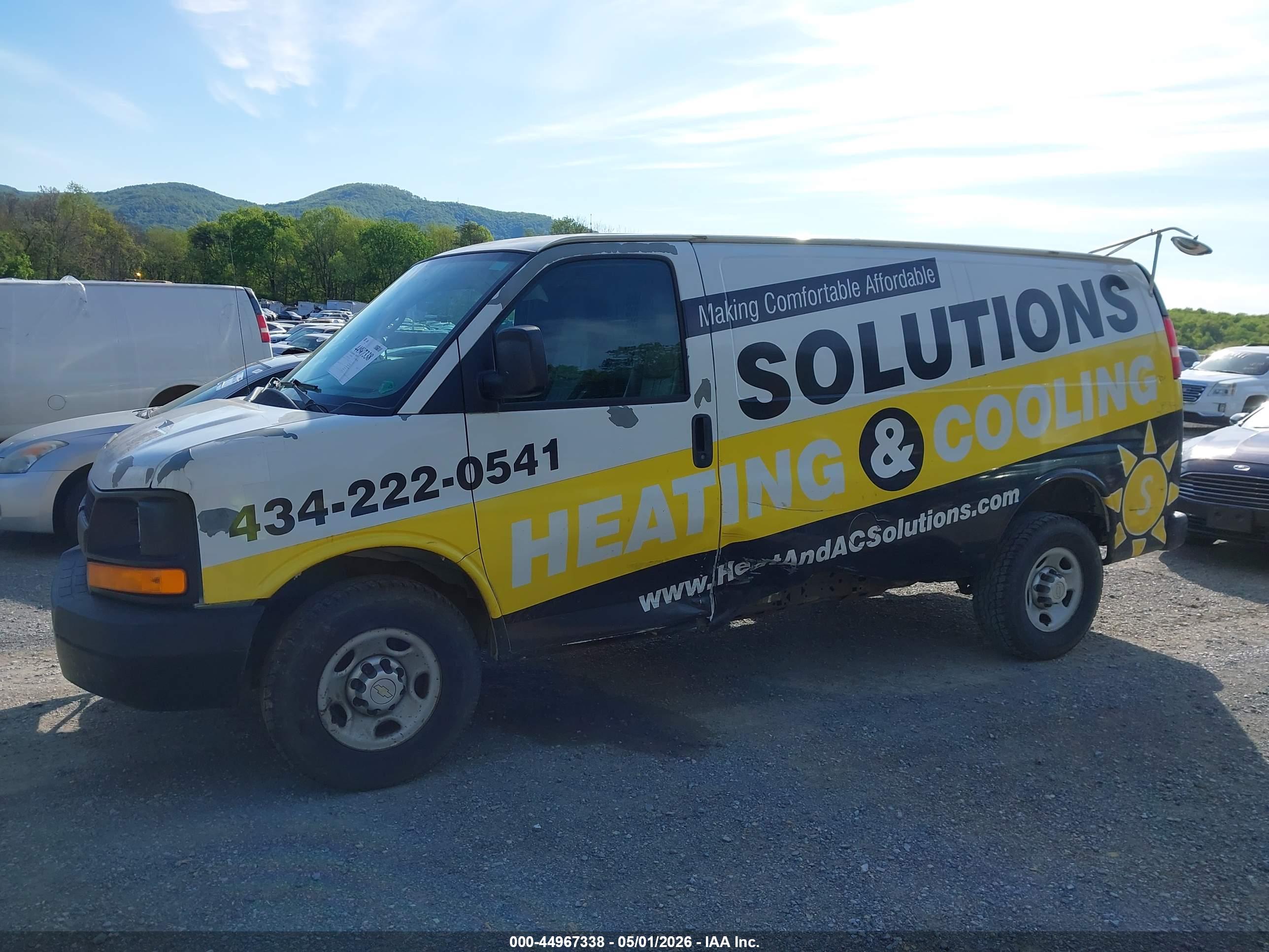 CHEVROLET EXPRESS image 6