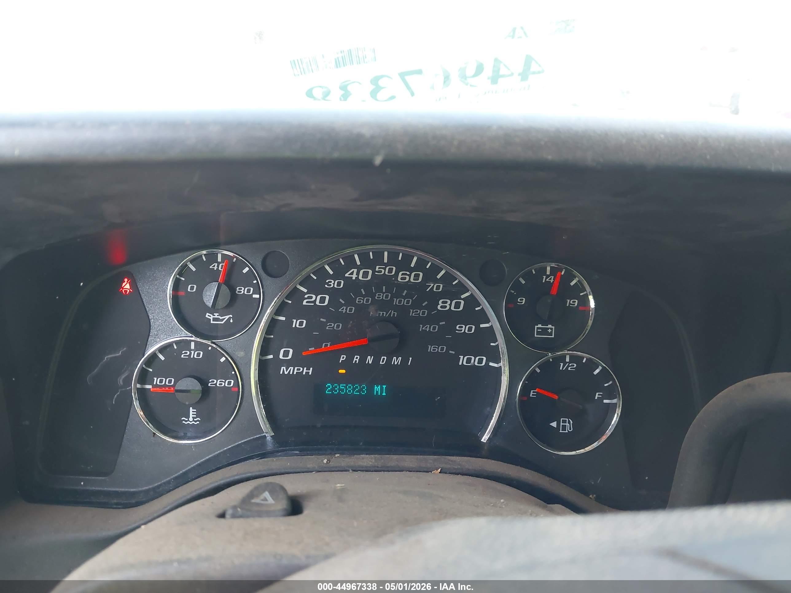 CHEVROLET EXPRESS image 7