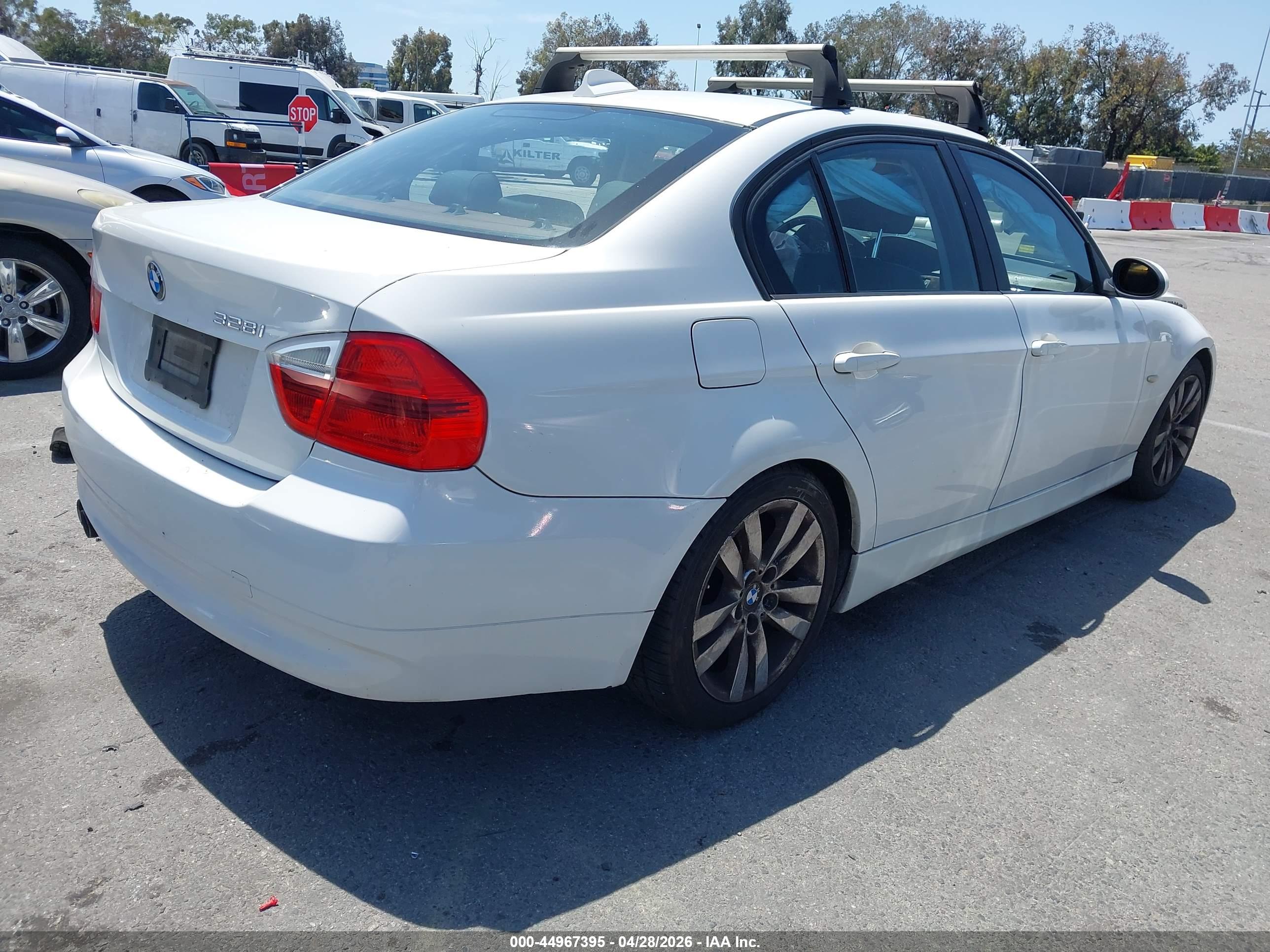 BMW 328I image 4