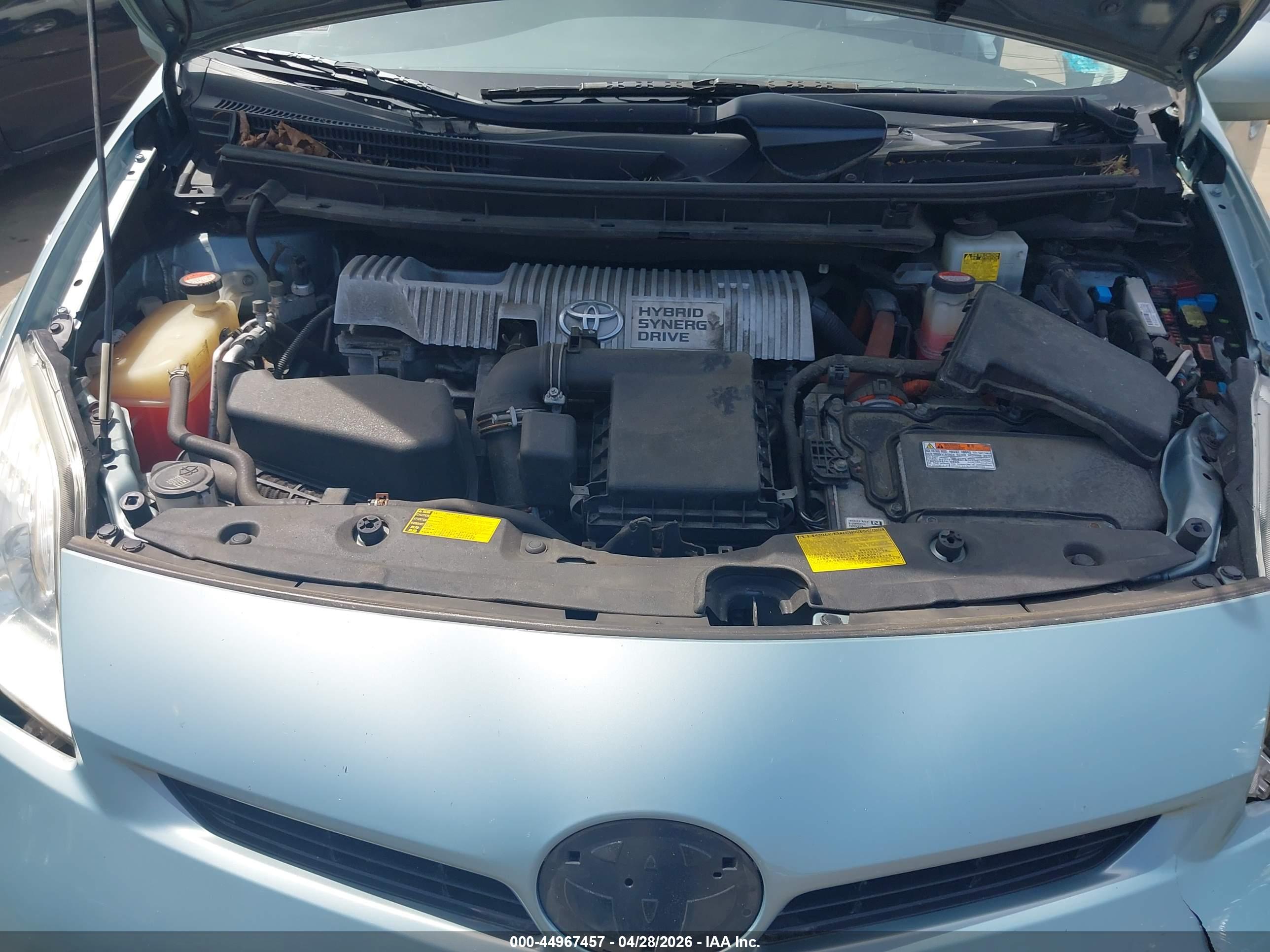 TOYOTA PRIUS image 10