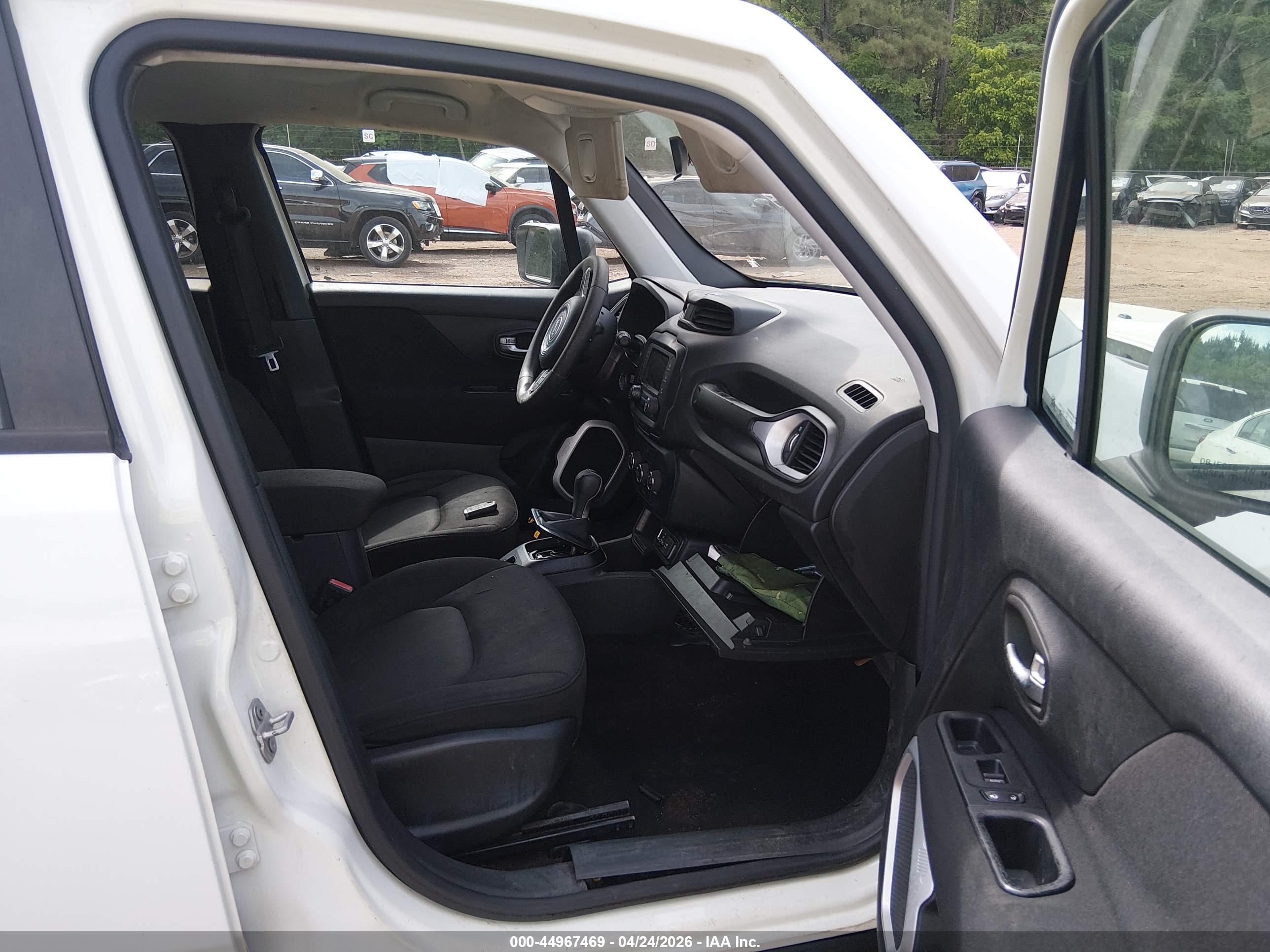 JEEP RENEGADE image 5