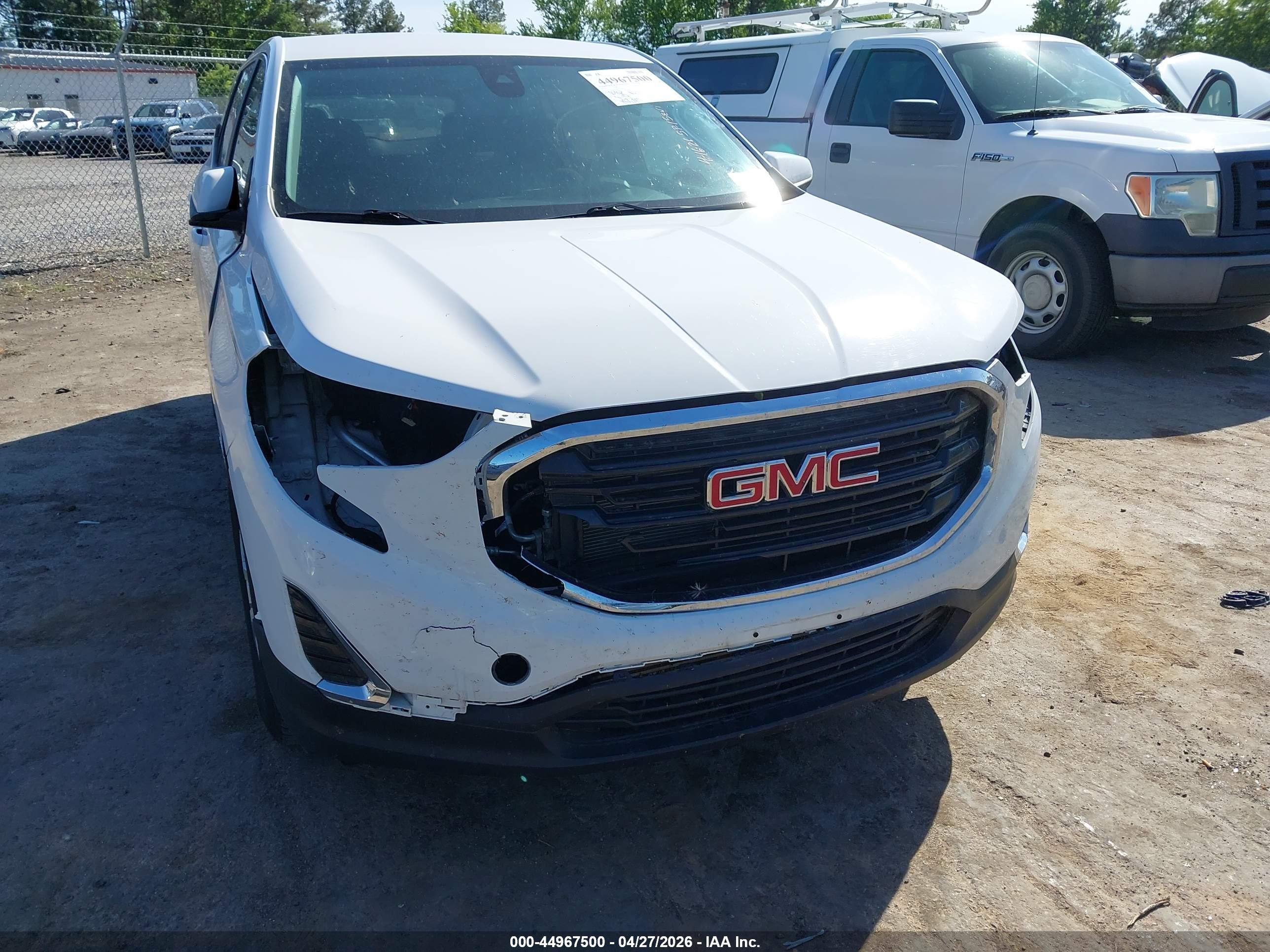 GMC TERRAIN image 6