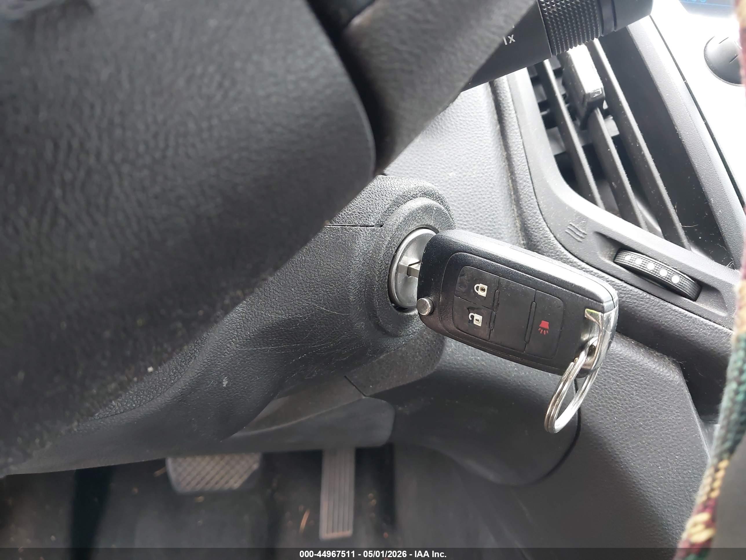 CHEVROLET EQUINOX image 11