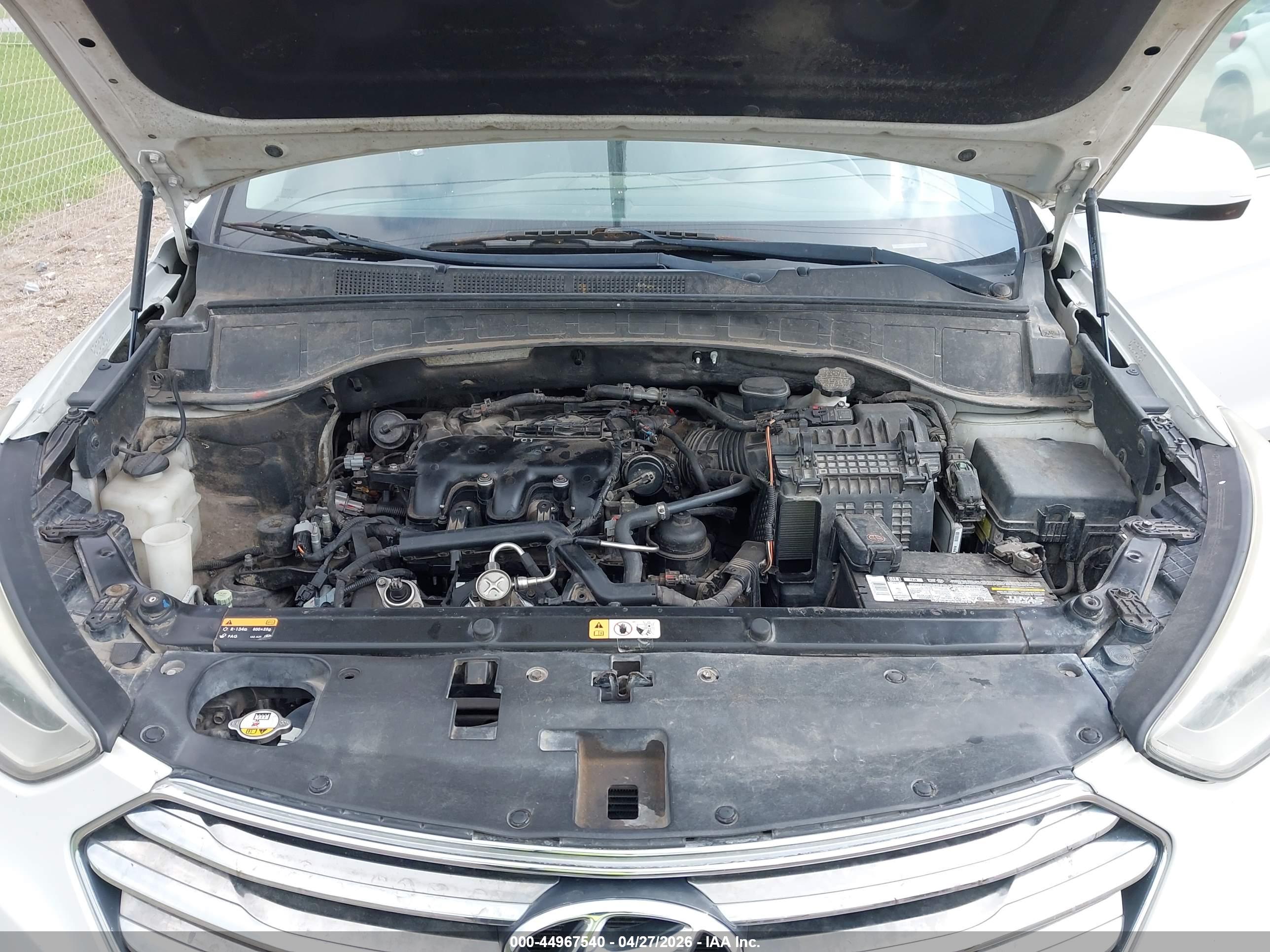 HYUNDAI SANTA image 10