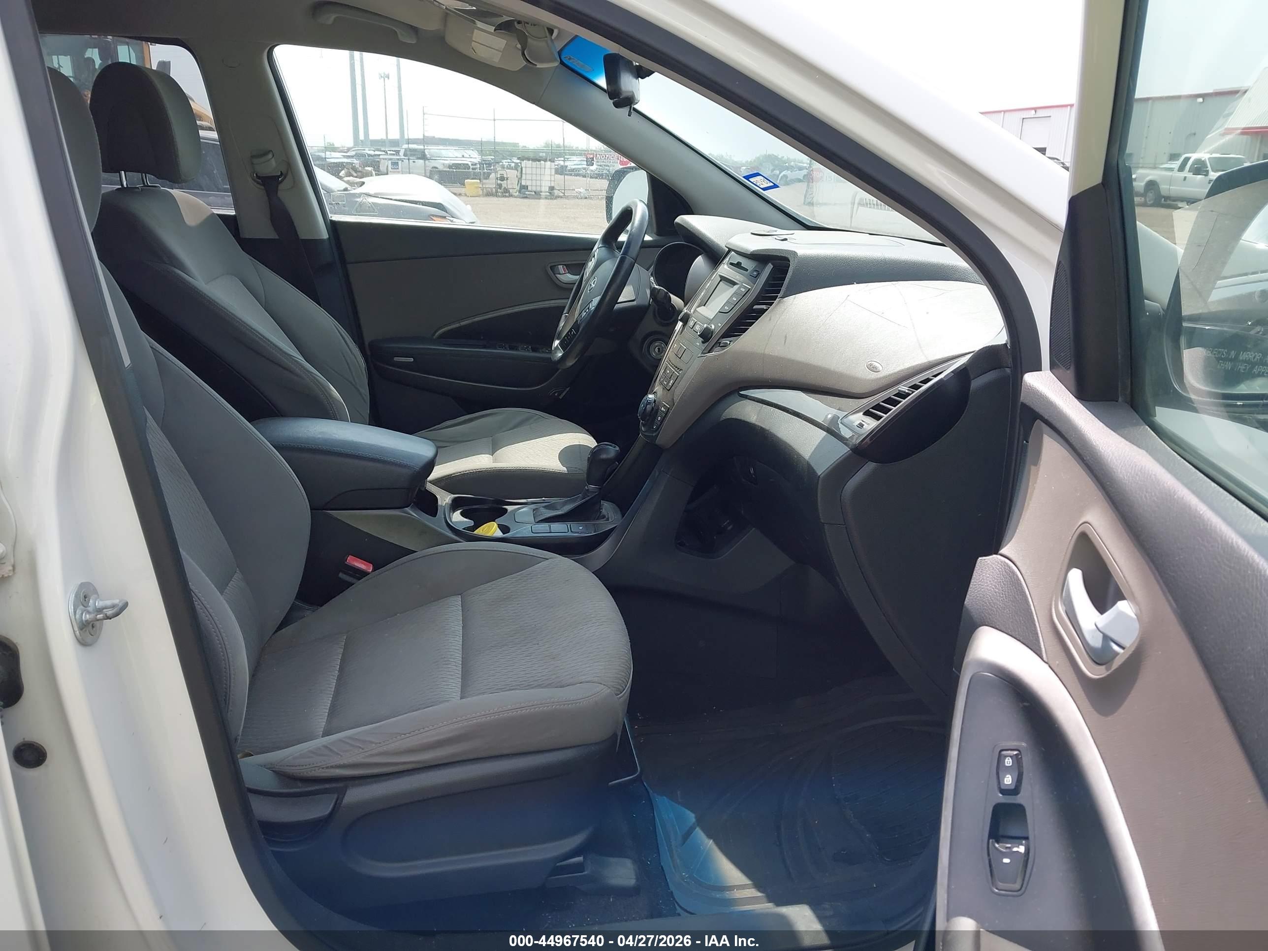 HYUNDAI SANTA image 5