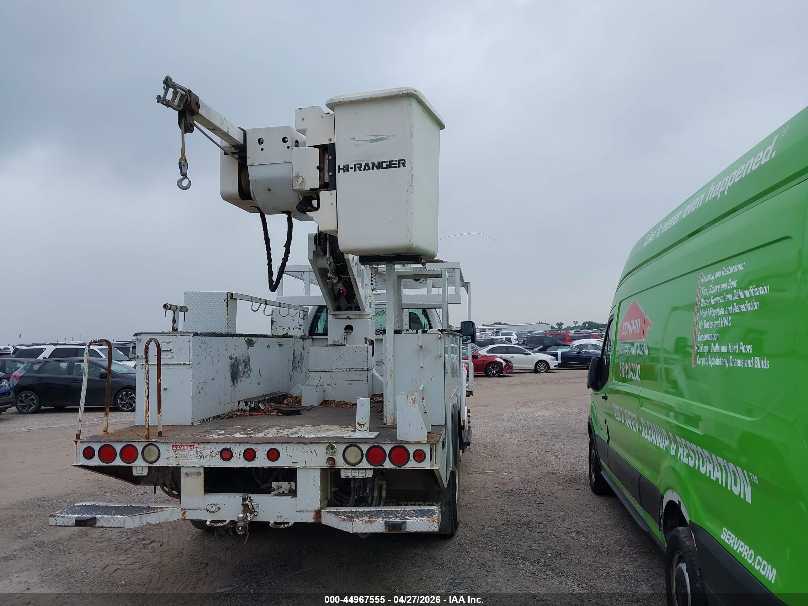 FORD F-750 image 4