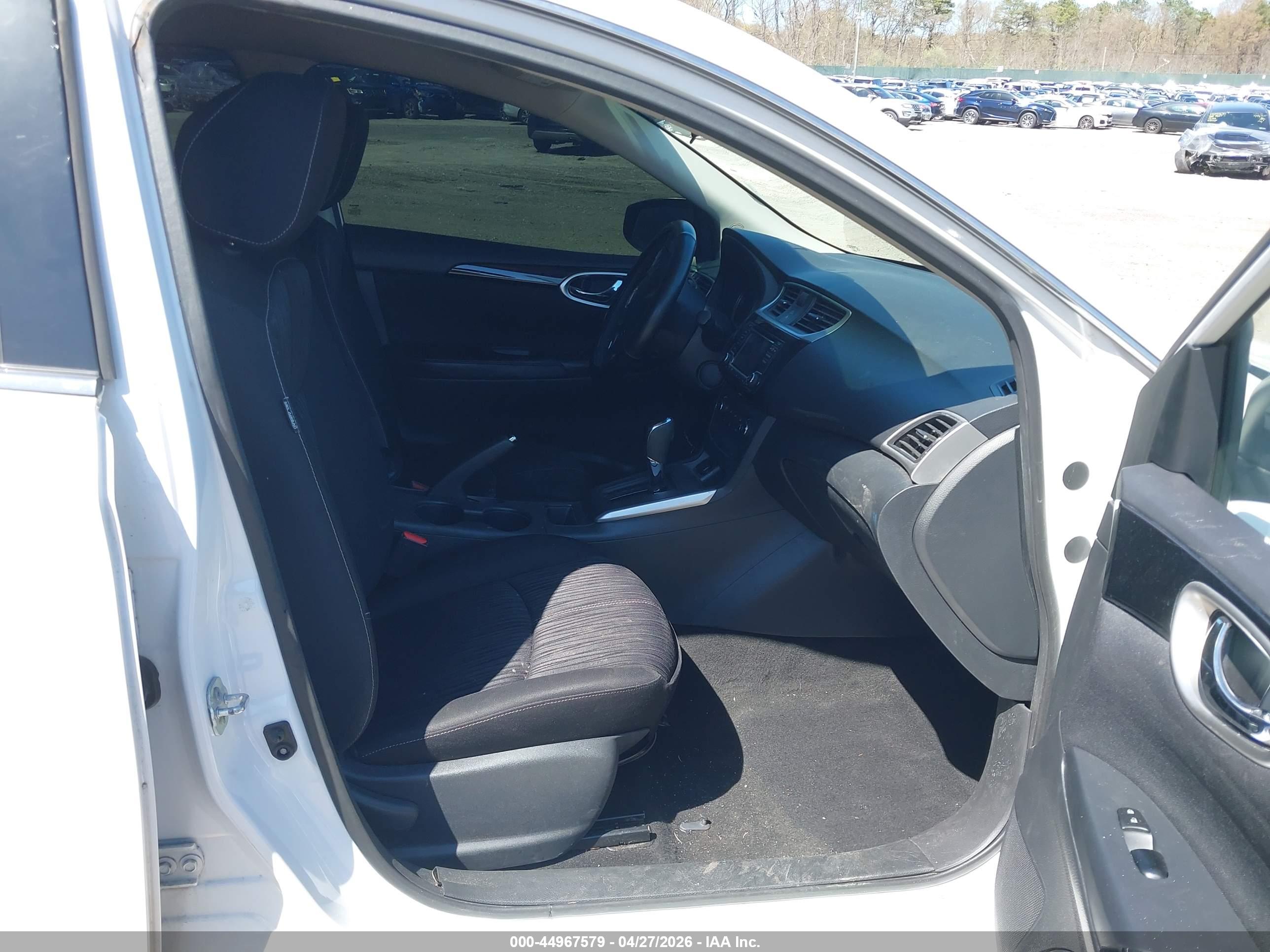 NISSAN SENTRA image 5