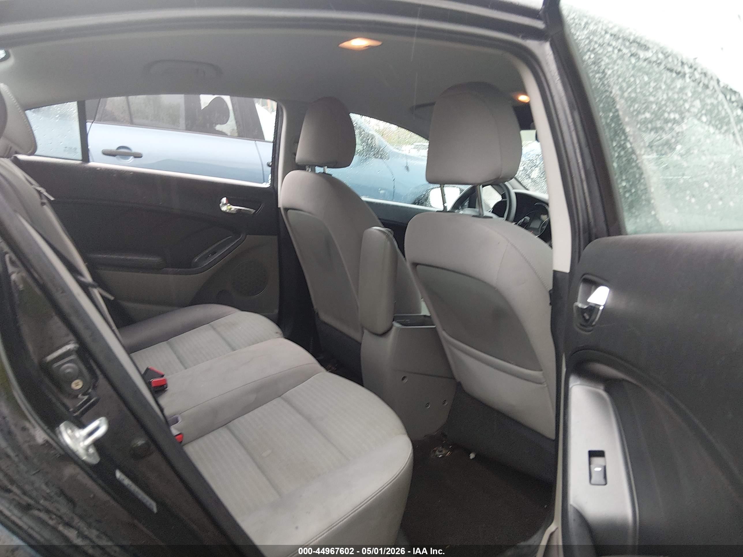 KIA FORTE image 8