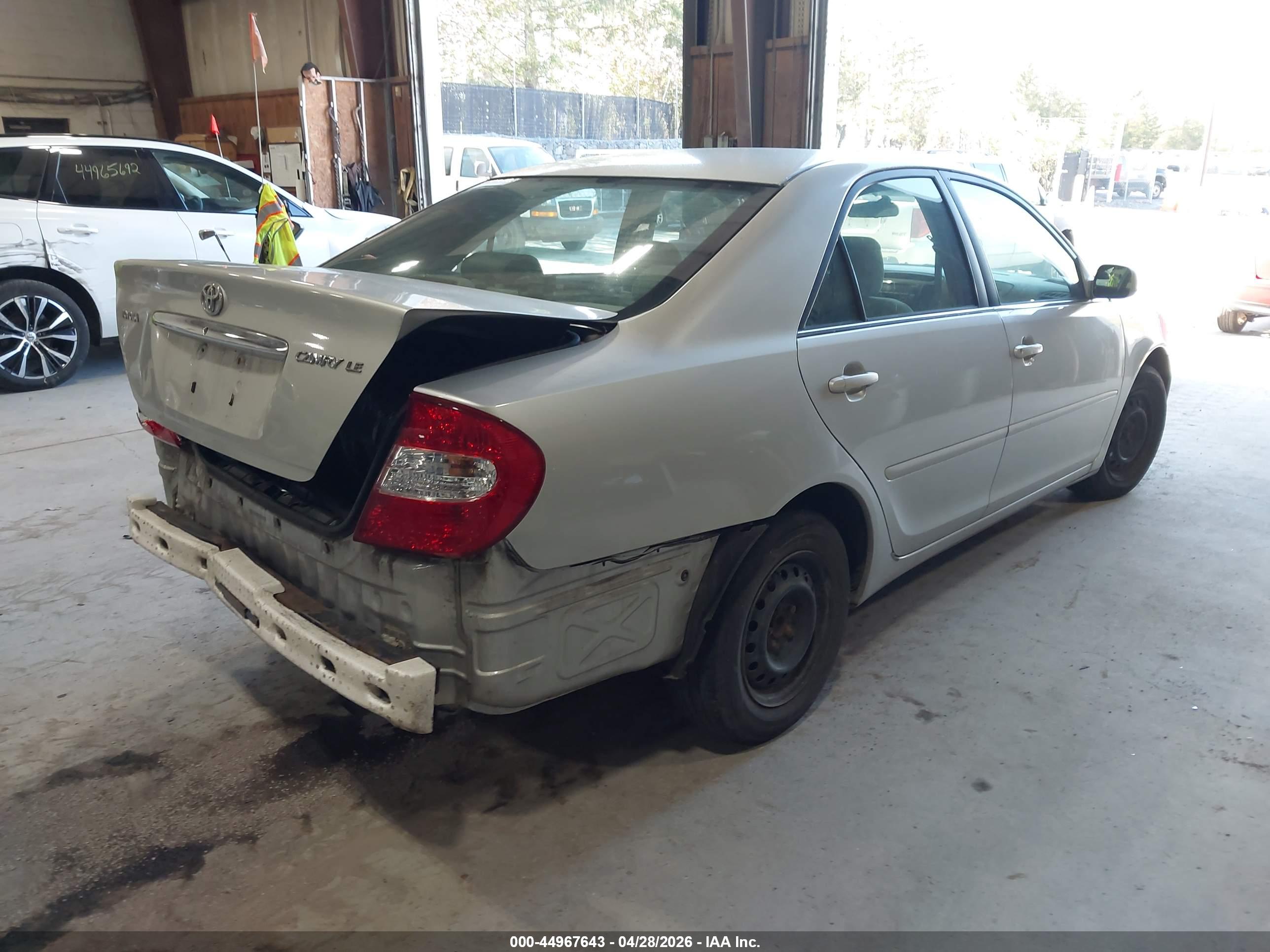 TOYOTA CAMRY image 4