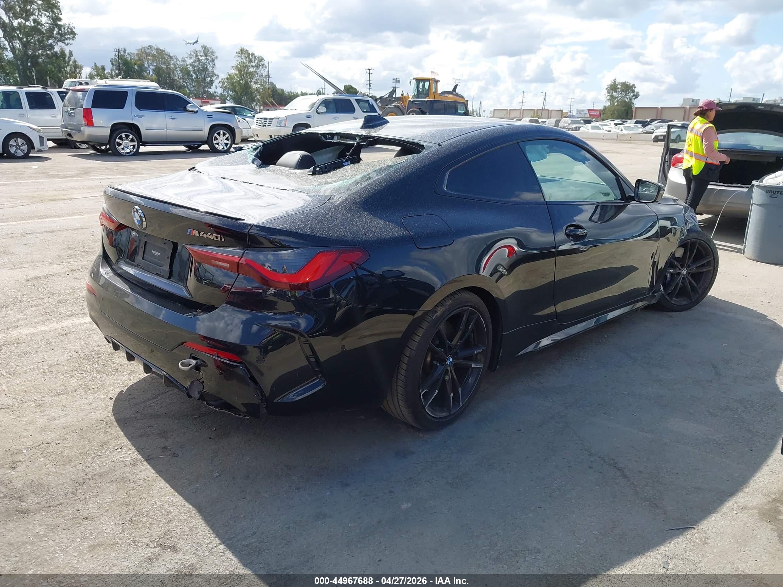 BMW M440I image 4