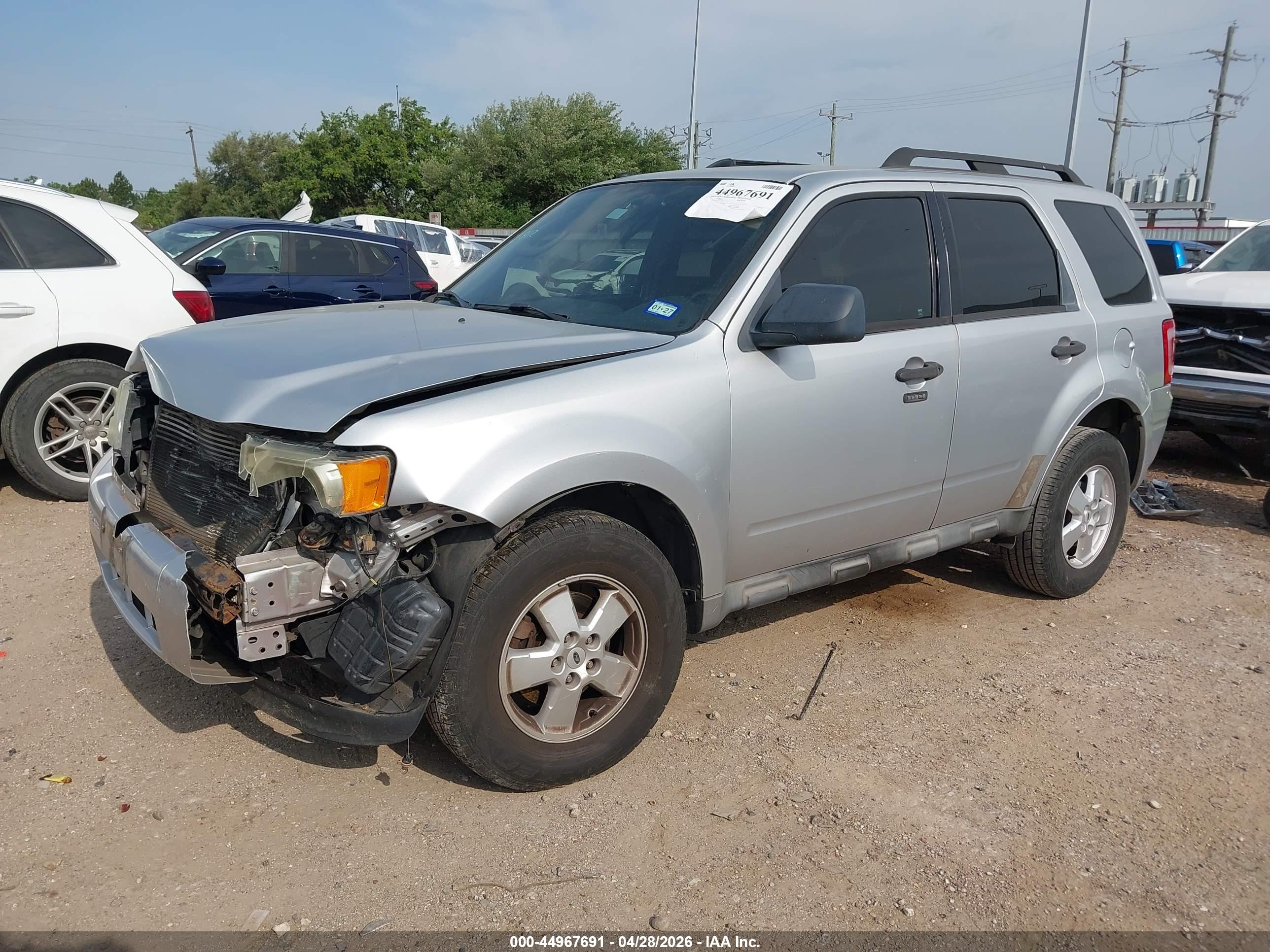 FORD ESCAPE image 2