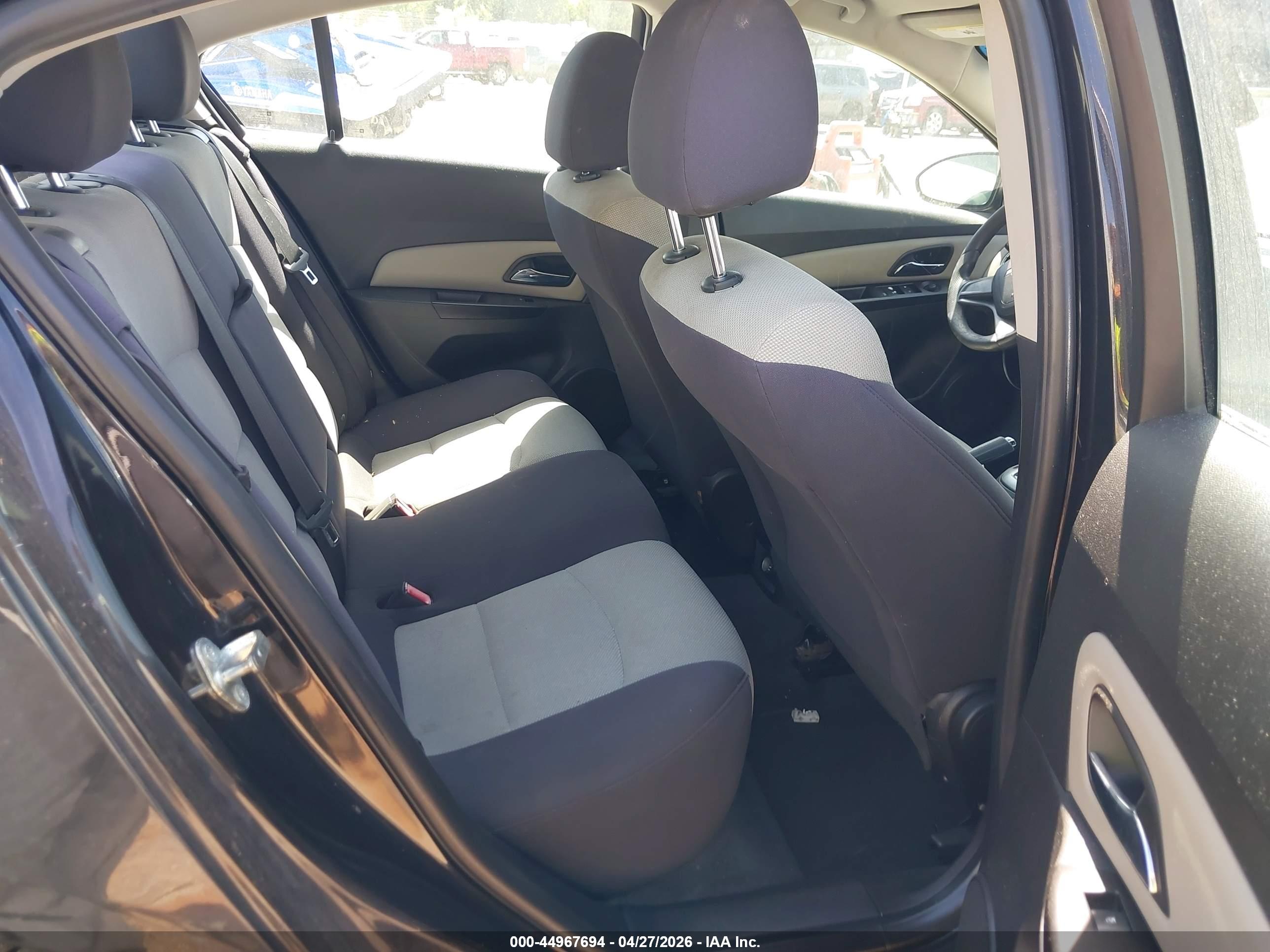 CHEVROLET CRUZE image 8