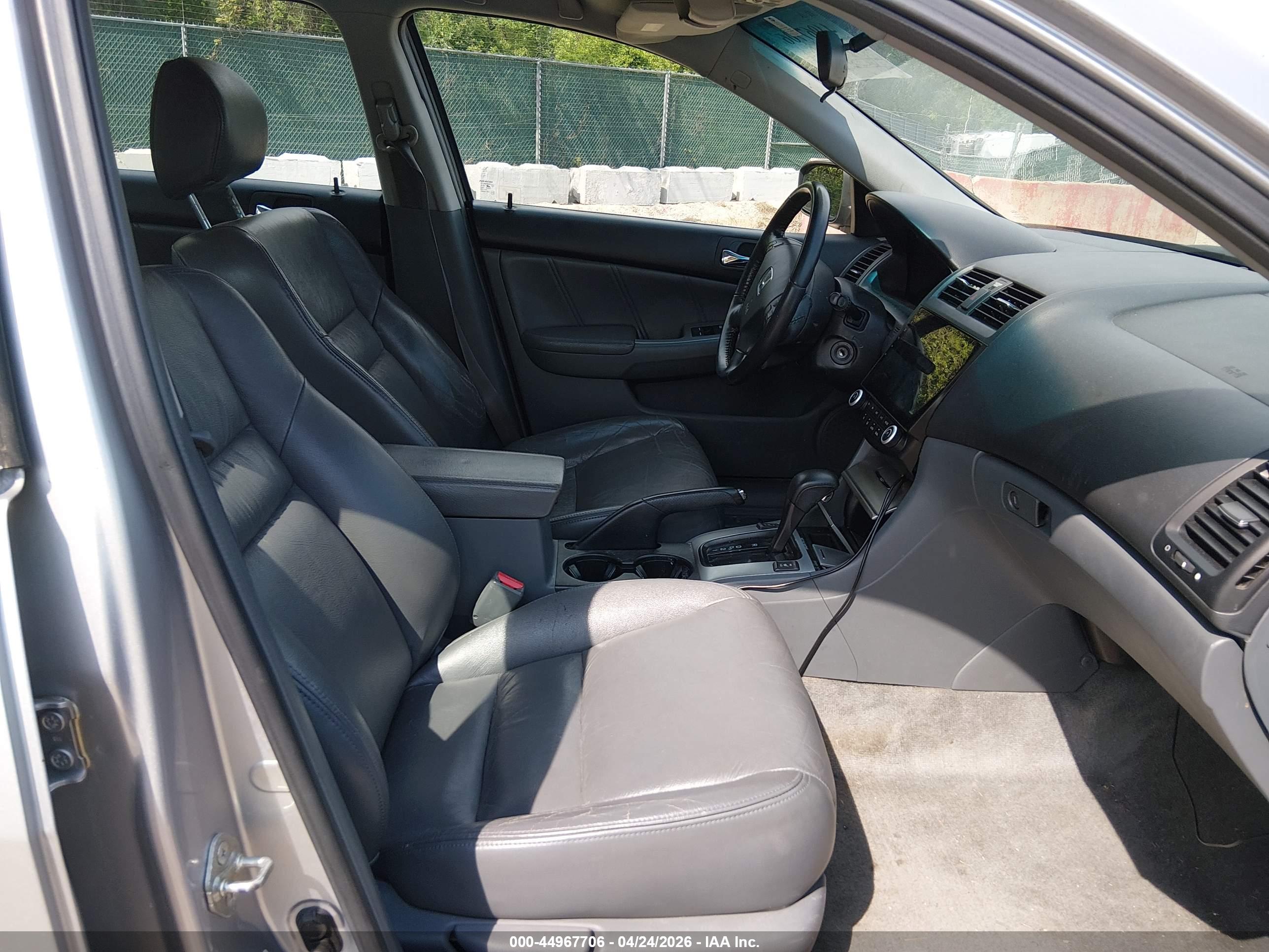HONDA ACCORD image 5
