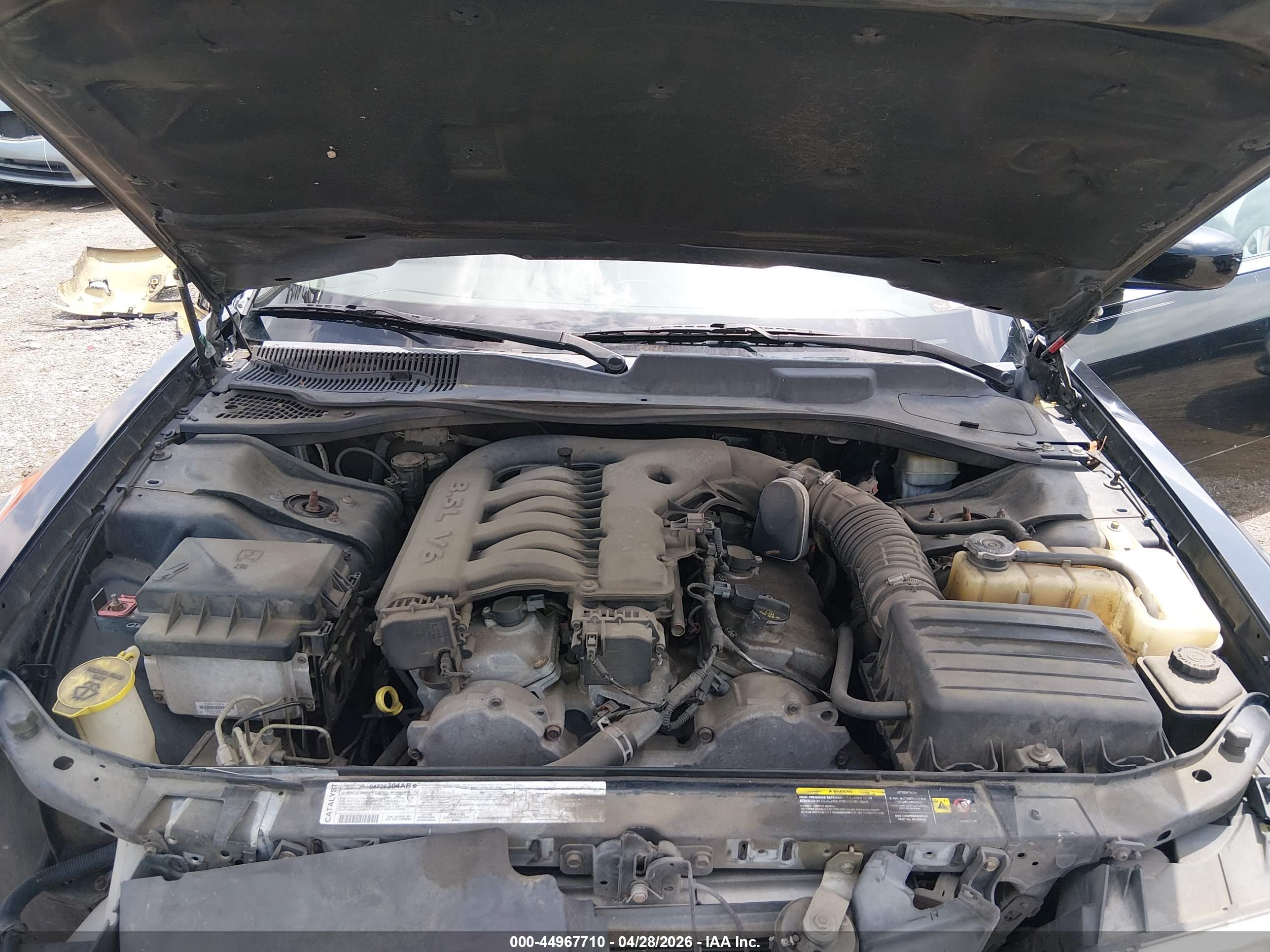 CHRYSLER 300 image 10